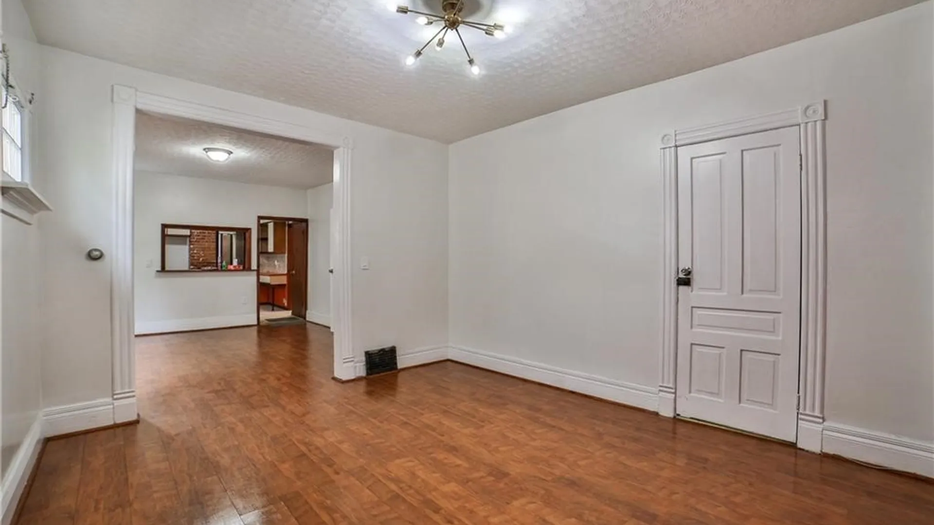 Property at 421 Utica Street, Buffalo, NY 14208 7
