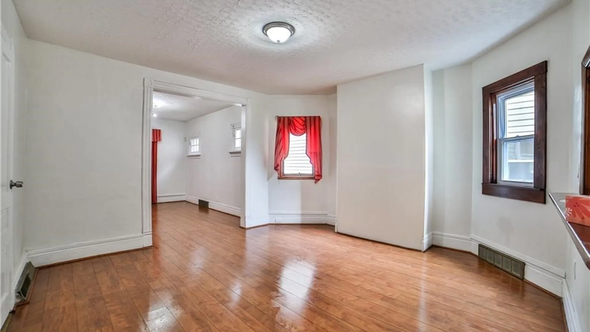 Property at 421 Utica Street, Buffalo, NY 14208 8