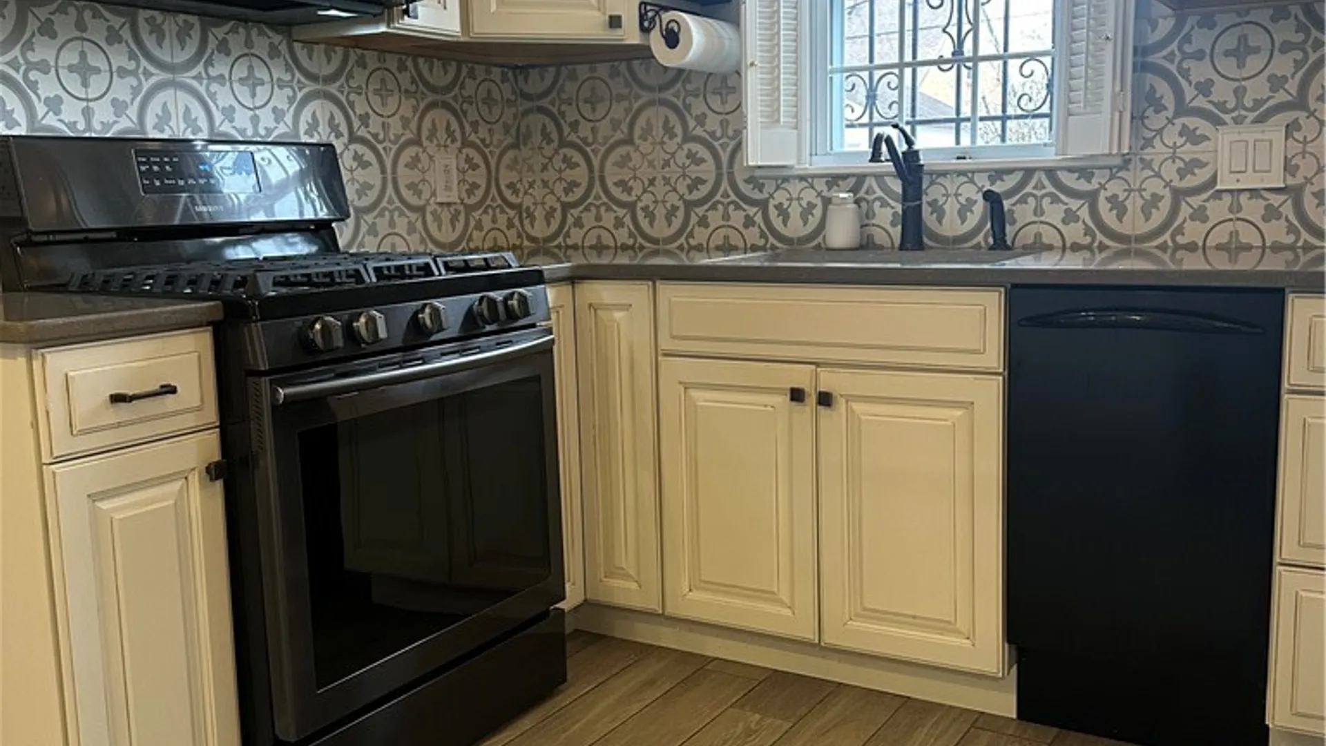 Property at 60 Hartford Avenue, Tonawanda, NY 14223 20