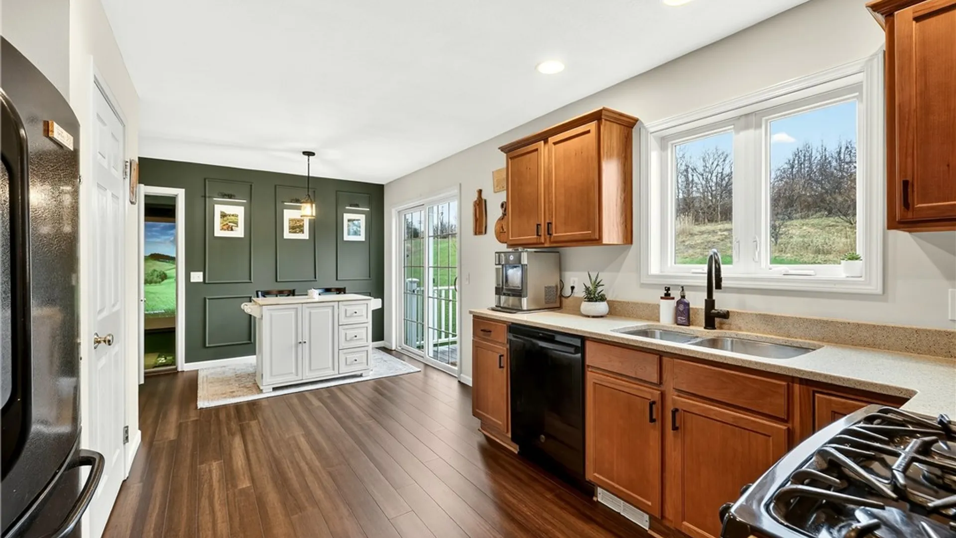 Property at 441 Parkside Trail, Walworth, NY 14502 3