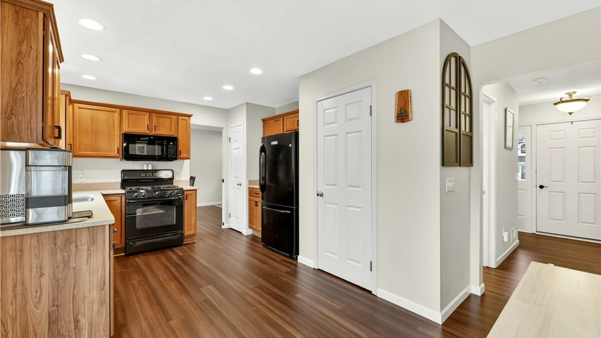 Property at 441 Parkside Trail, Walworth, NY 14502 5