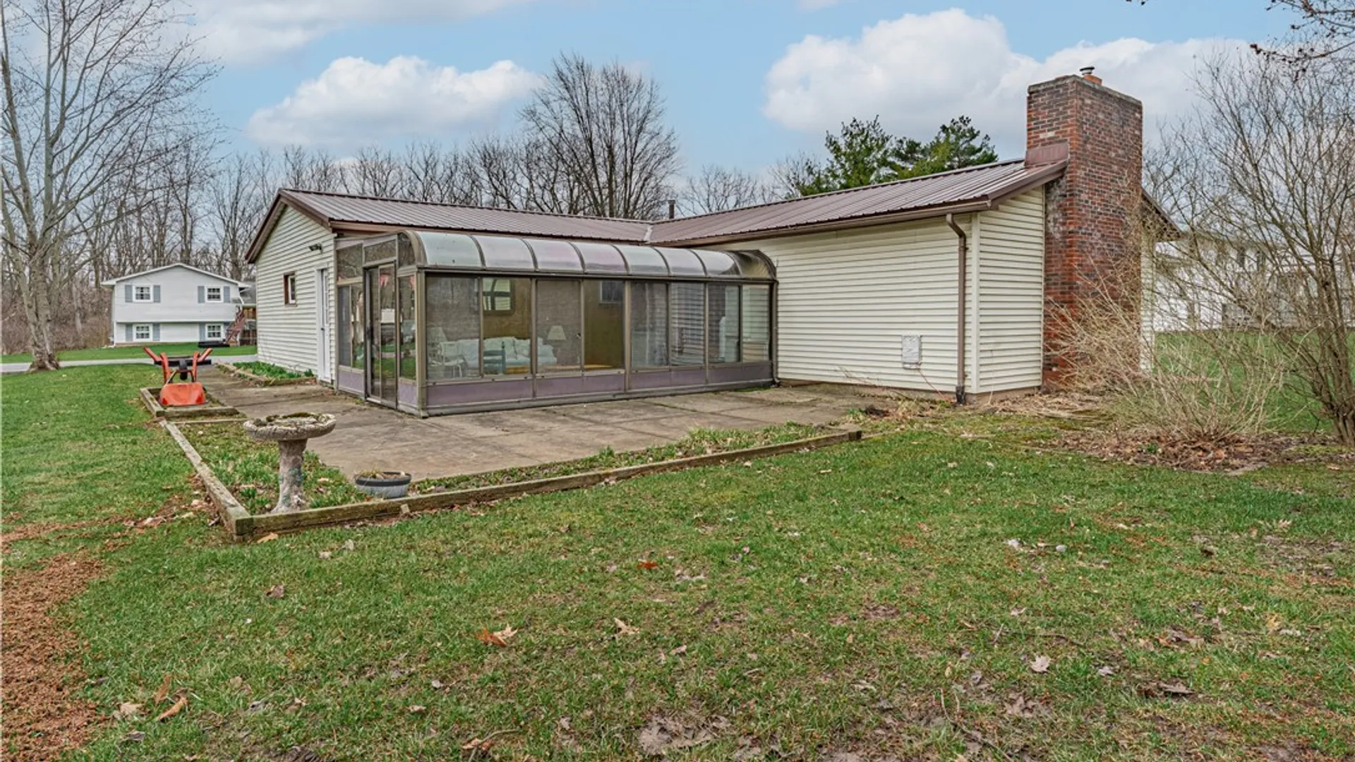 Property at 9 Manor Lane, Royalton, NY 14105 2