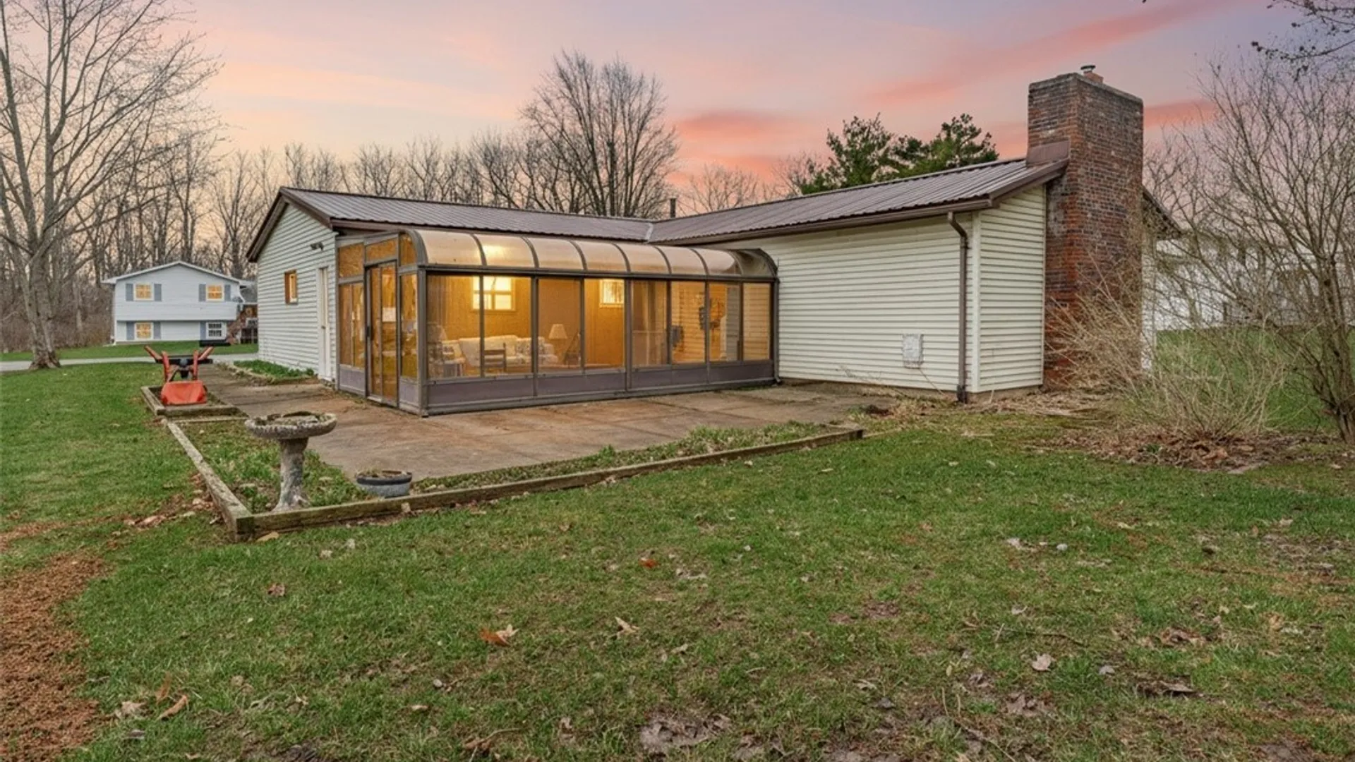 Property at 9 Manor Lane, Royalton, NY 14105 28