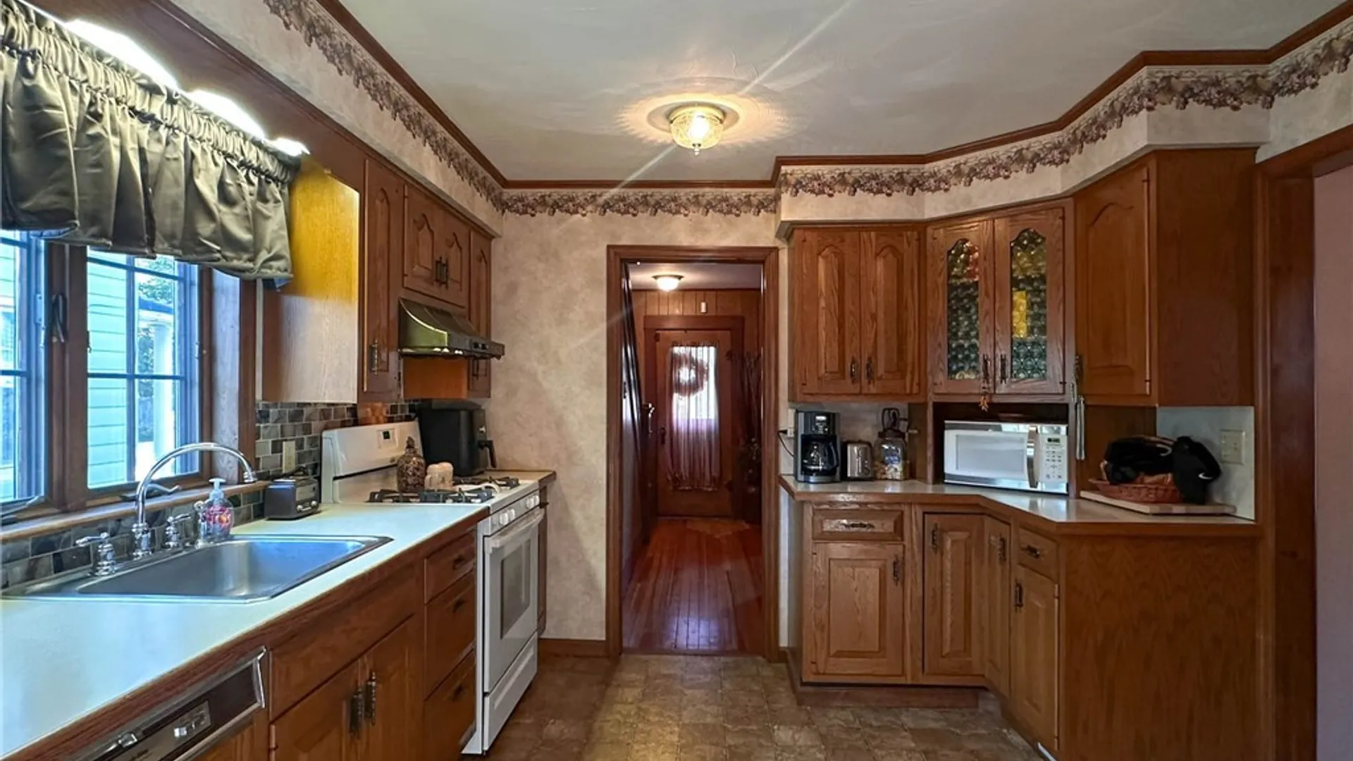 Property at 3 Glendale Place, Herkimer, NY 13350 10