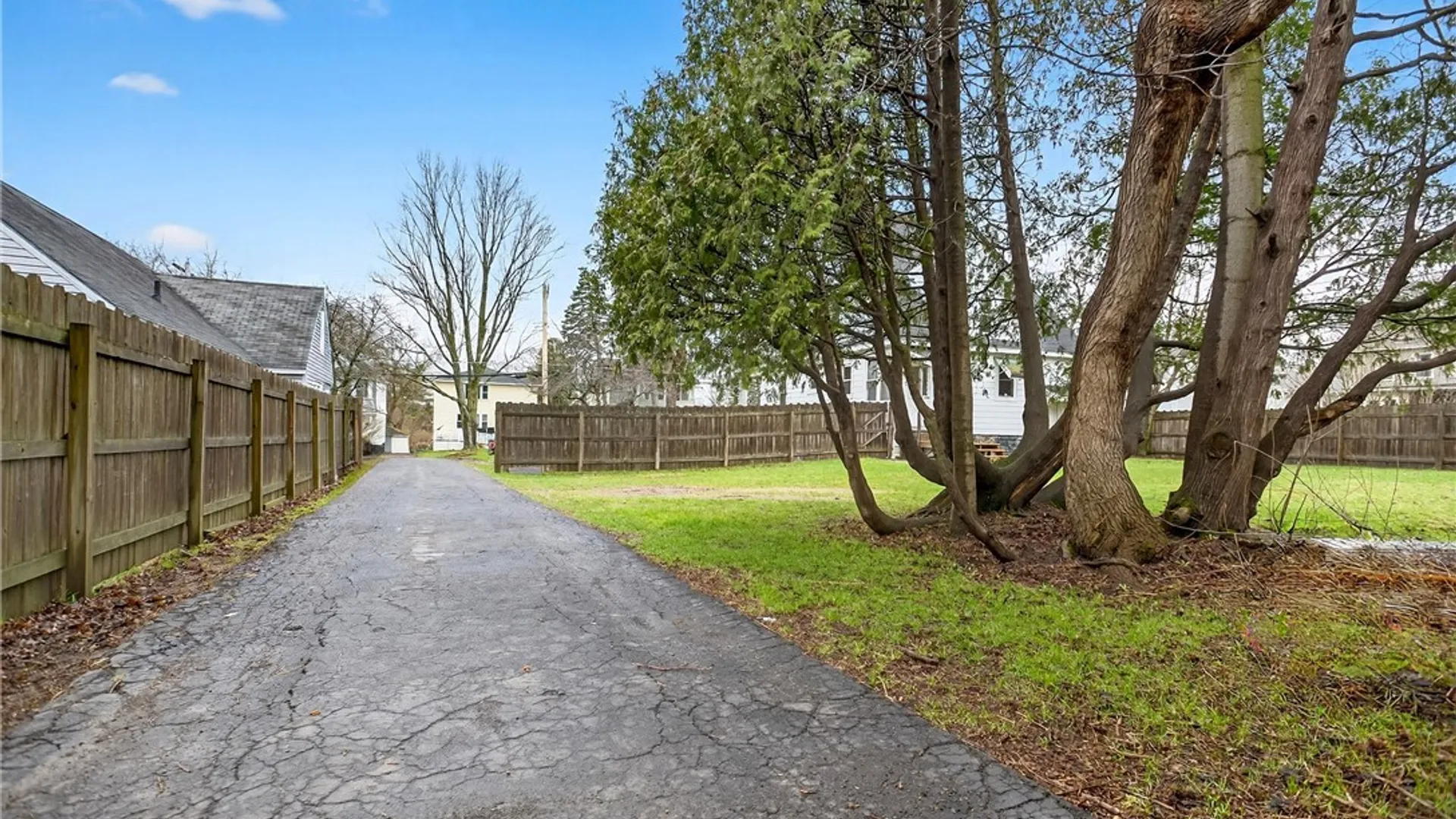 Property at 420 Highland Ave, DeWitt, NY 13057 39