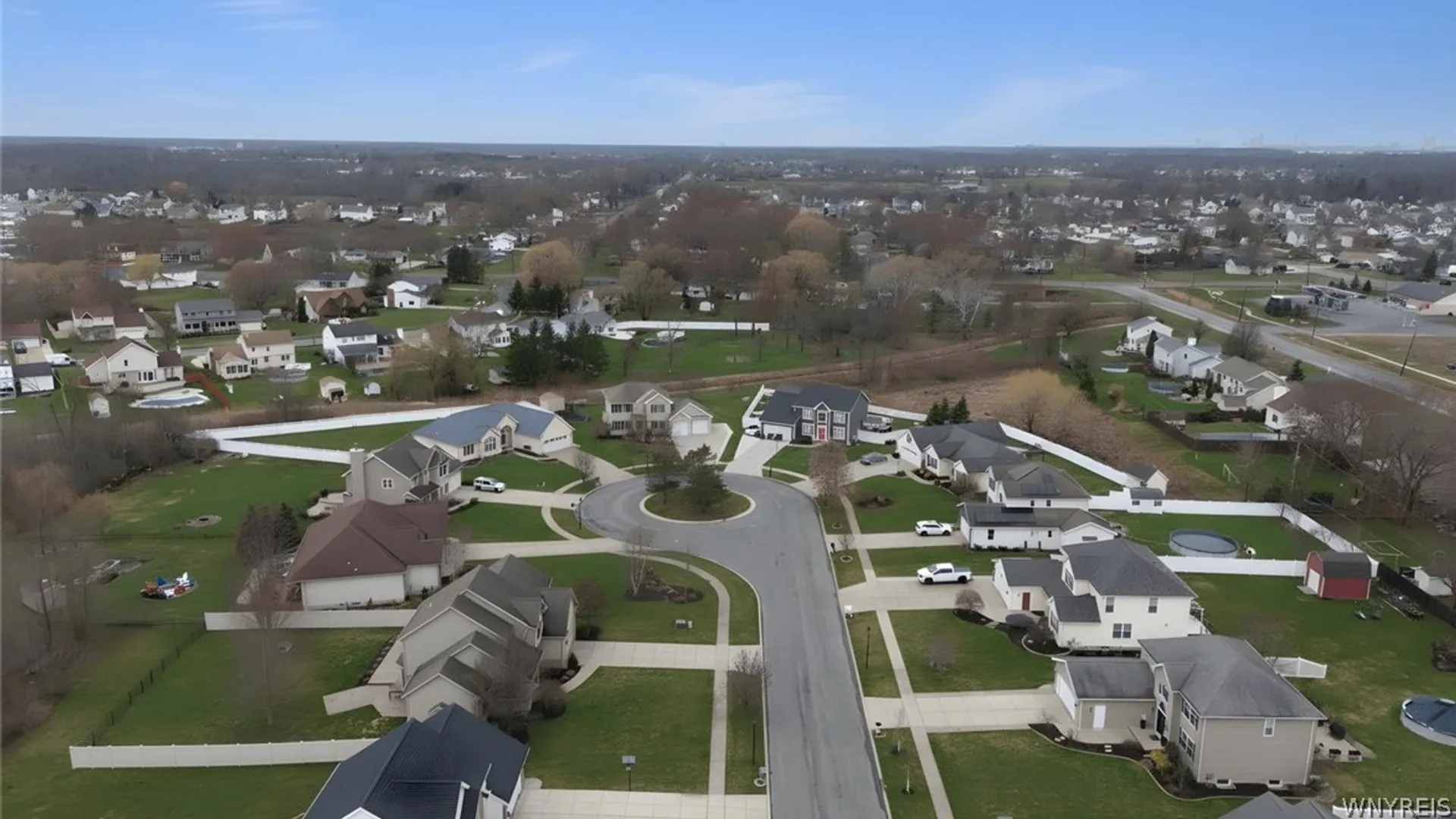 Property at 190 Sandpiper Lane, Grand Island, NY 14072 25