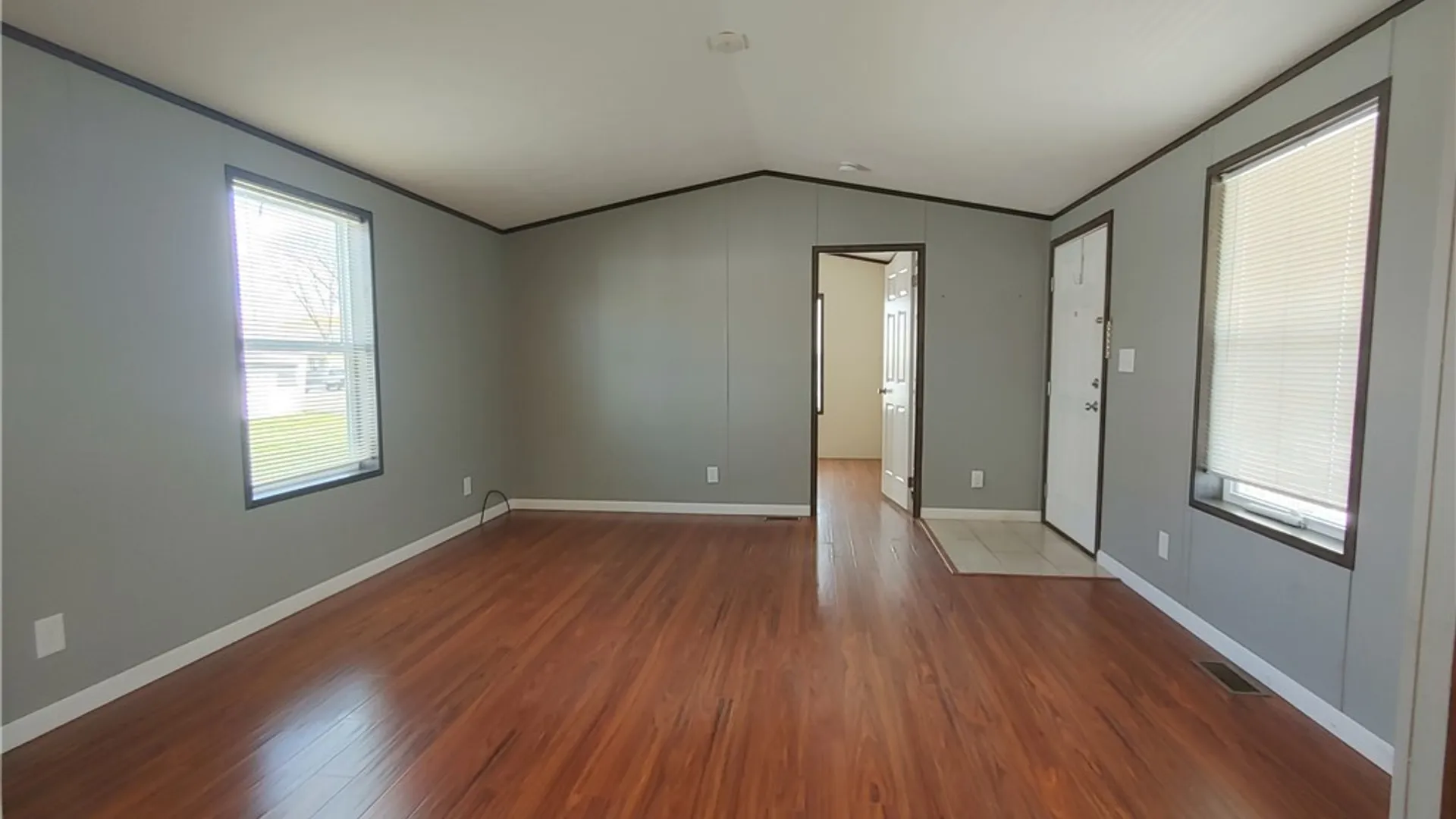 Property at 546 C, Niagara Falls, NY 14304 15