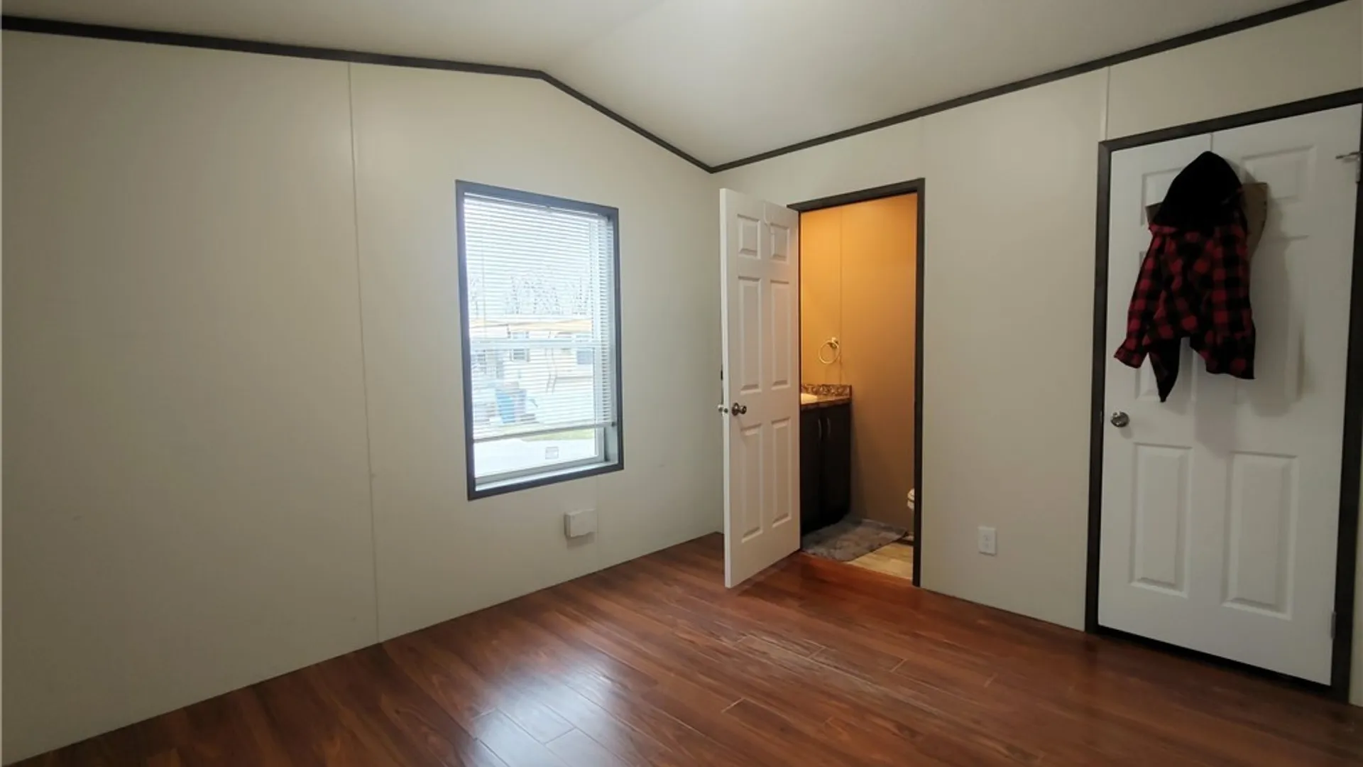 Property at 546 C, Niagara Falls, NY 14304 16