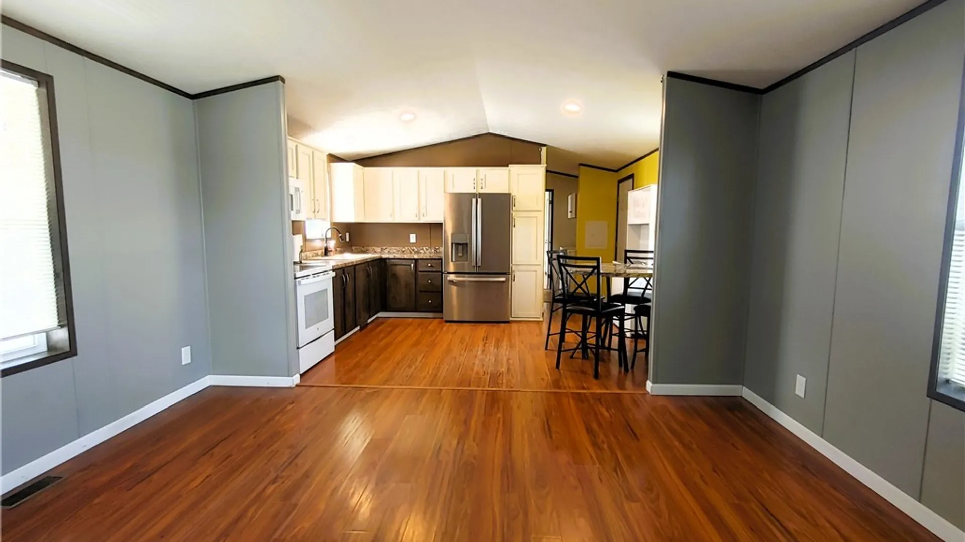 Property at 546 C, Niagara Falls, NY 14304 4