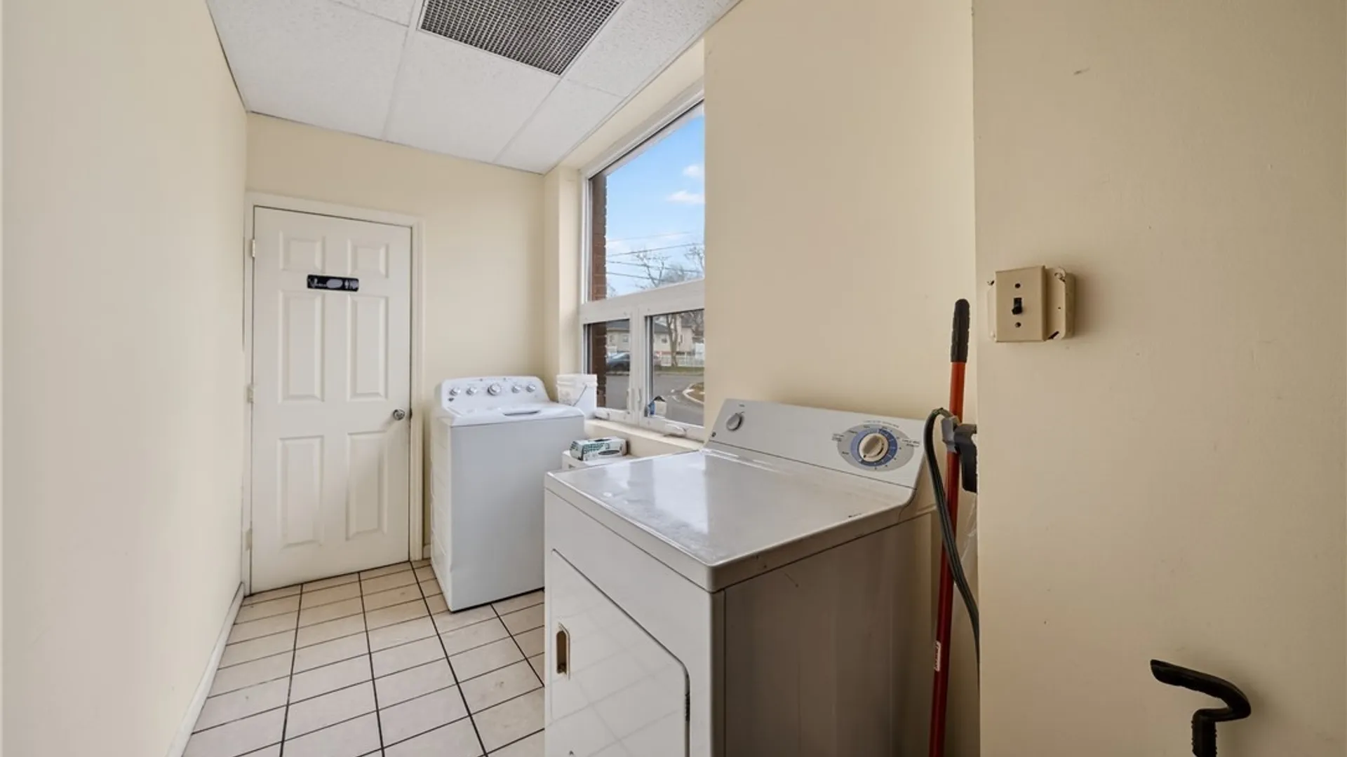 Property at 246 Kinne Street, DeWitt, NY 13057 18