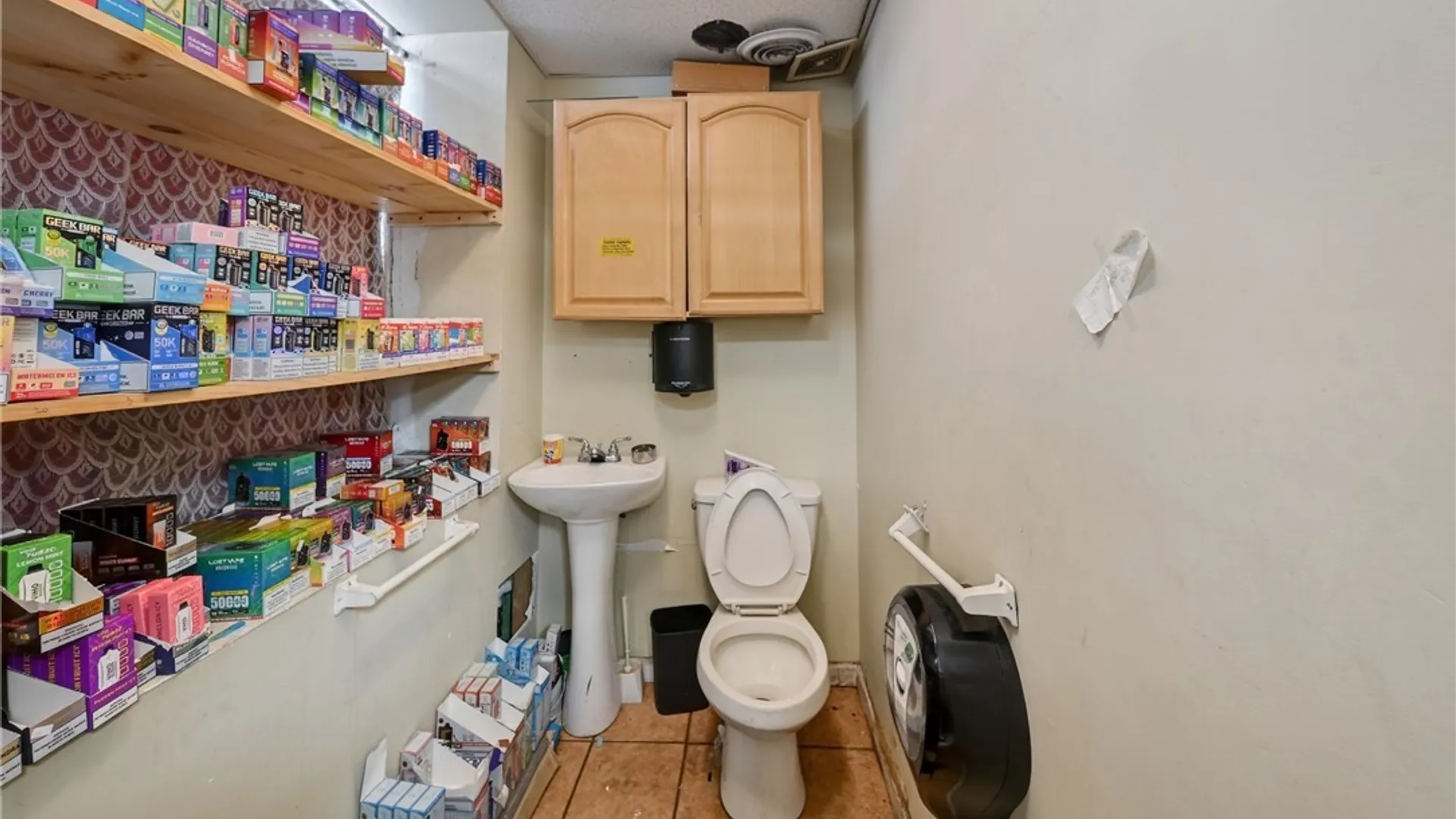 Property at 246 Kinne Street, DeWitt, NY 13057 28