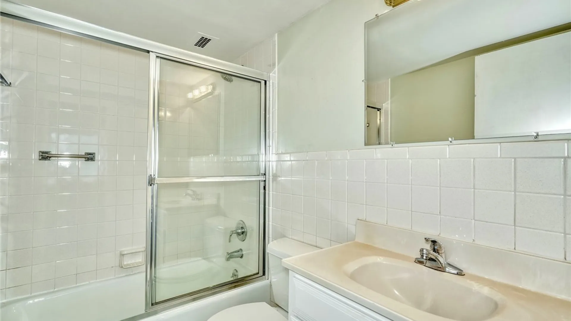 Property at 1400 East Avenue, Rochester, NY 14610 20