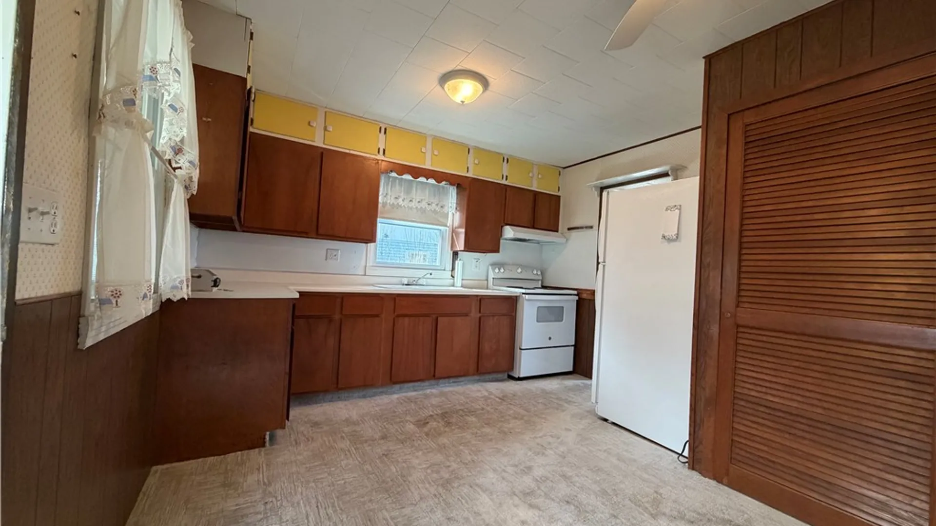 Property at 76 Mill St, Waterloo, NY 13165 10