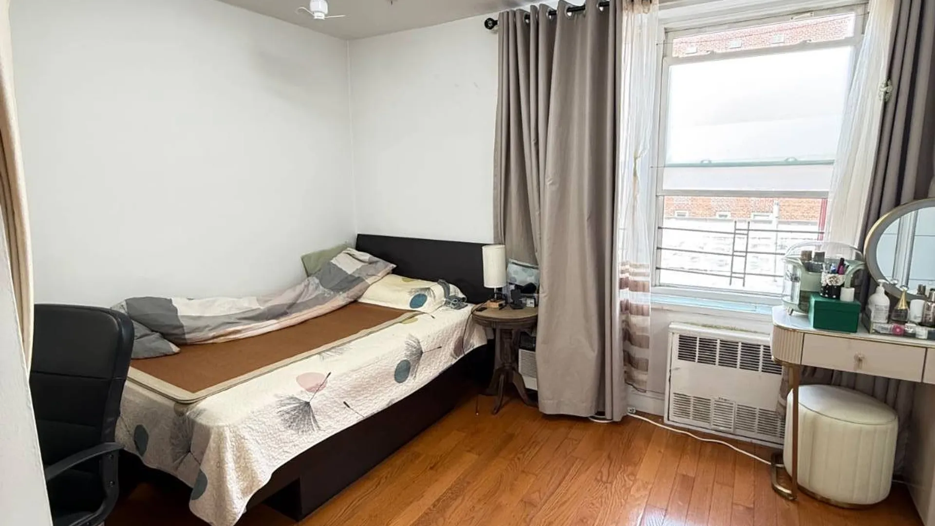 Property at 144-70 41 Ave., Flushing, NY 11355 6