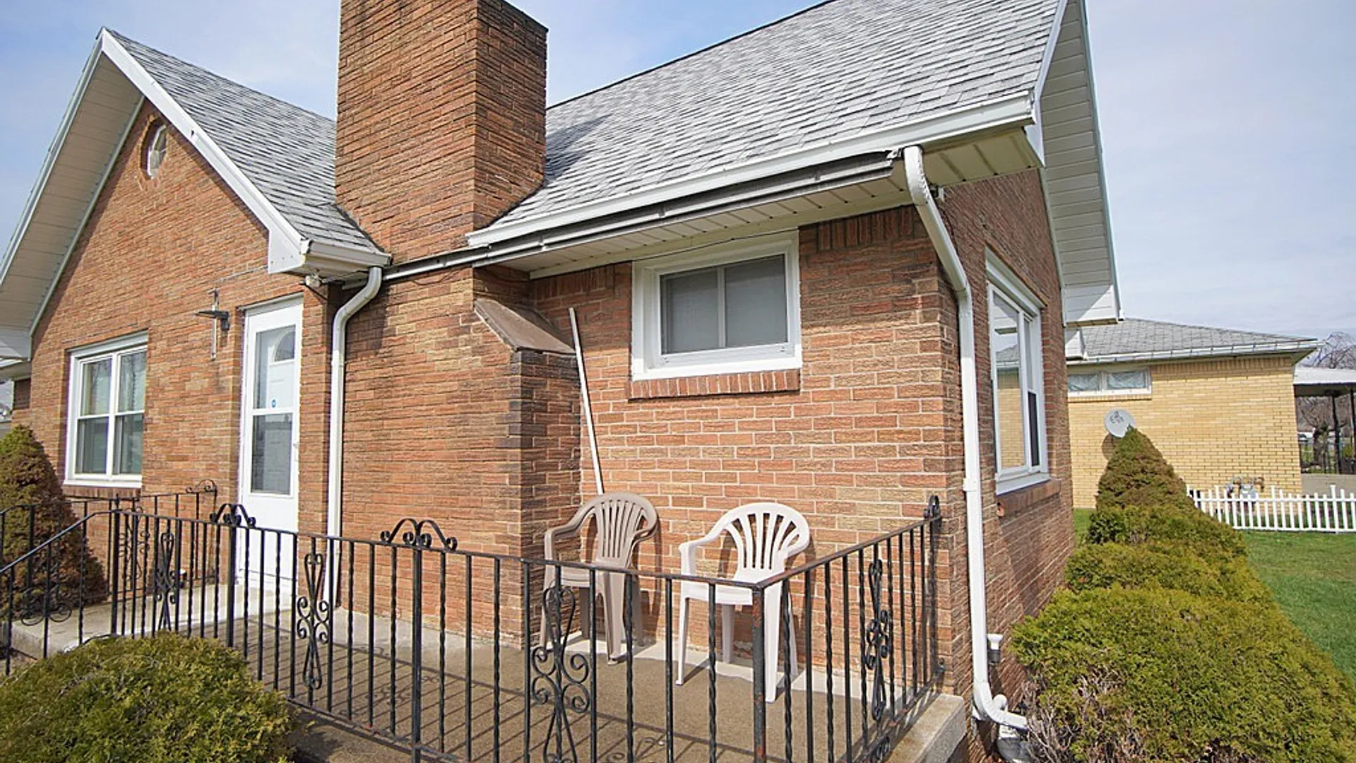 Property at 136 Miami Parkway, Cheektowaga, NY 14225 4