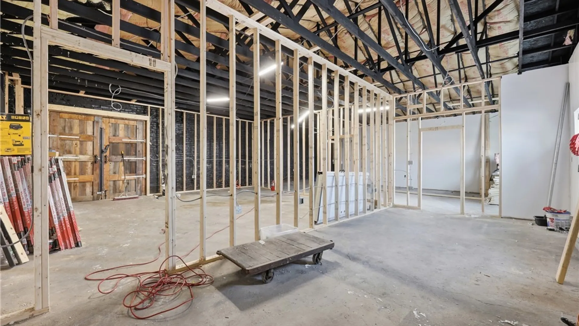 Property at 688 Eagle Street, Buffalo, NY 14210 8