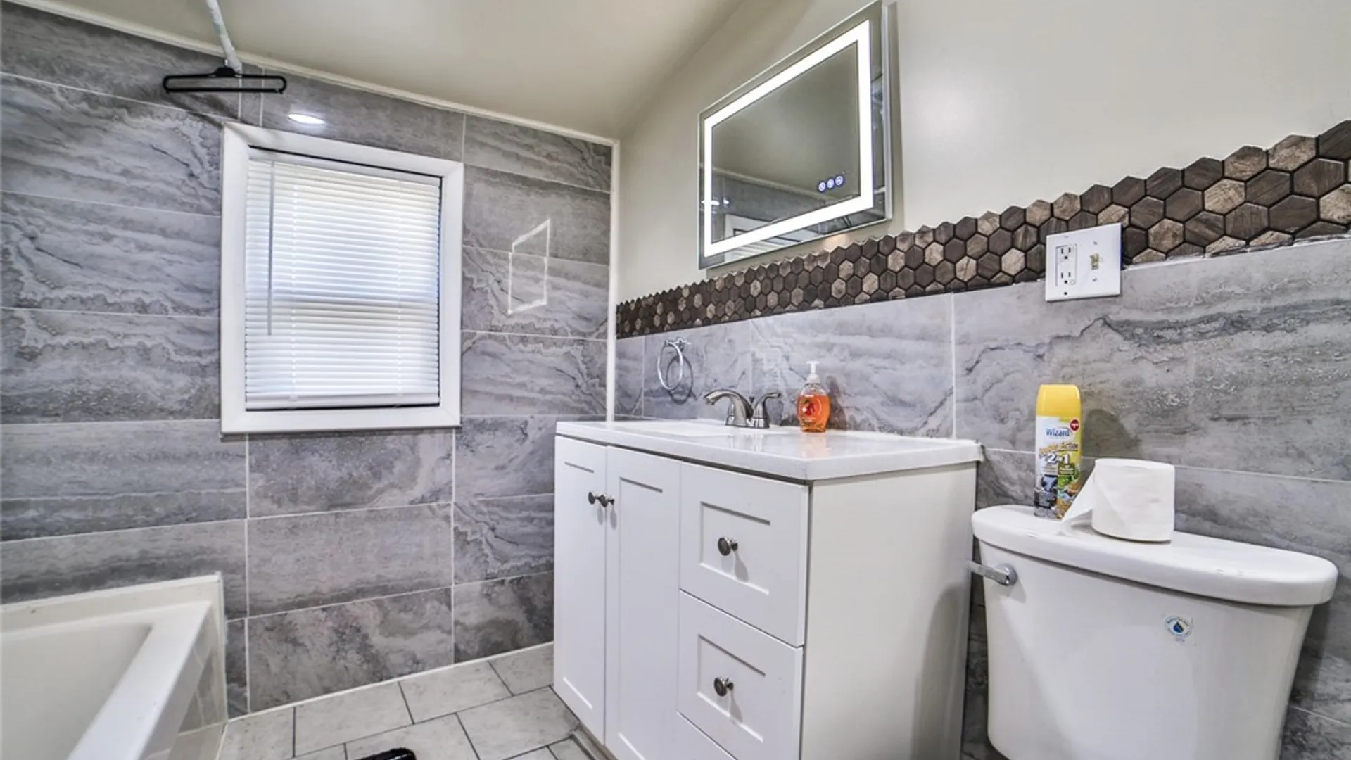 Property at 1817 Ontario Avenue, Niagara Falls, NY 14305 22