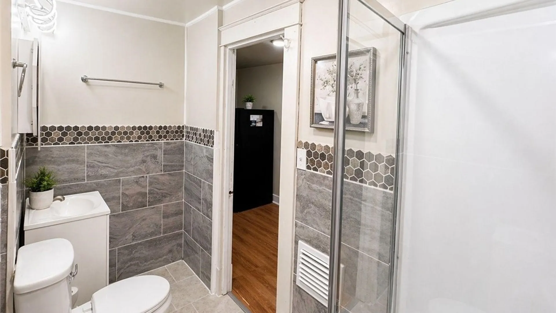 Property at 1817 Ontario Avenue, Niagara Falls, NY 14305 39
