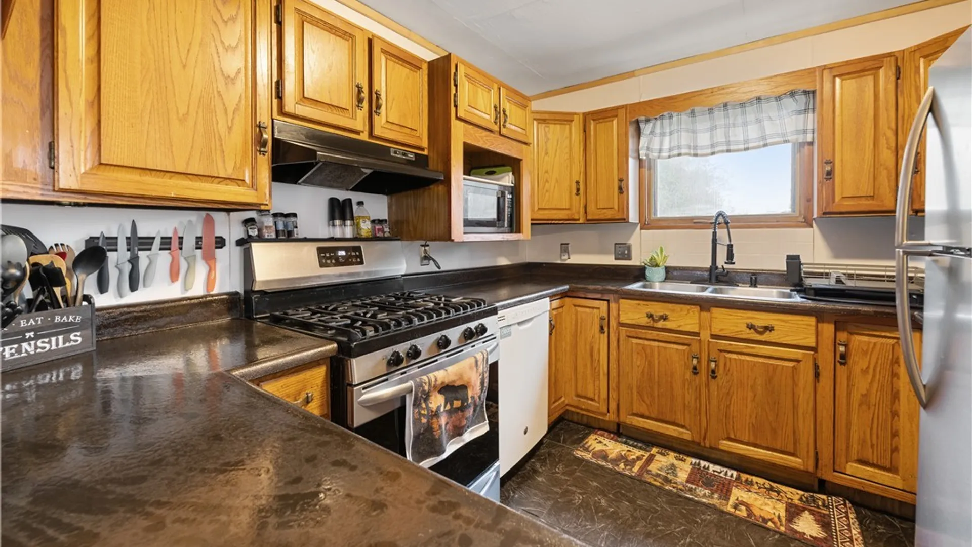 Property at 101 Crysler Drive, Manlius, NY 13057 11