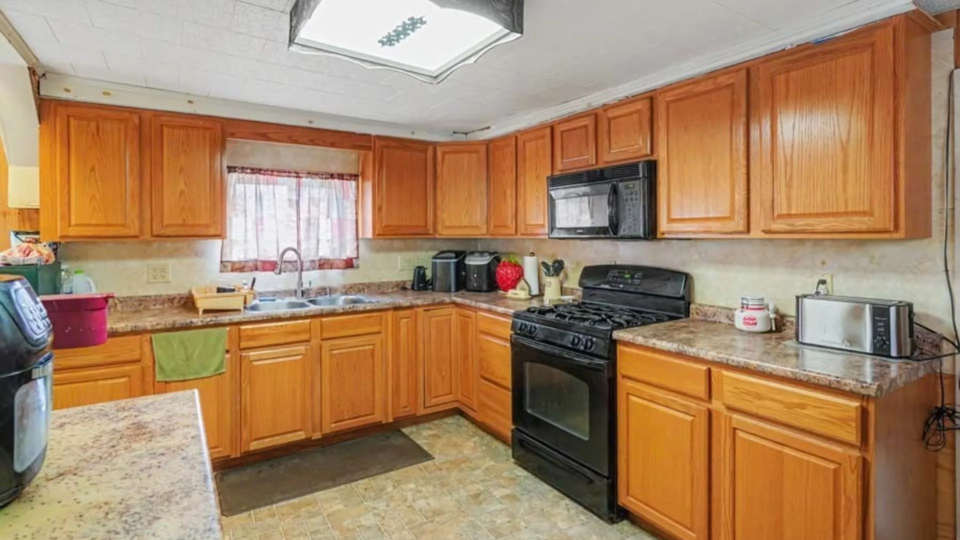 Property at 549 State Rt 5s, German Flatts, NY 13407 12