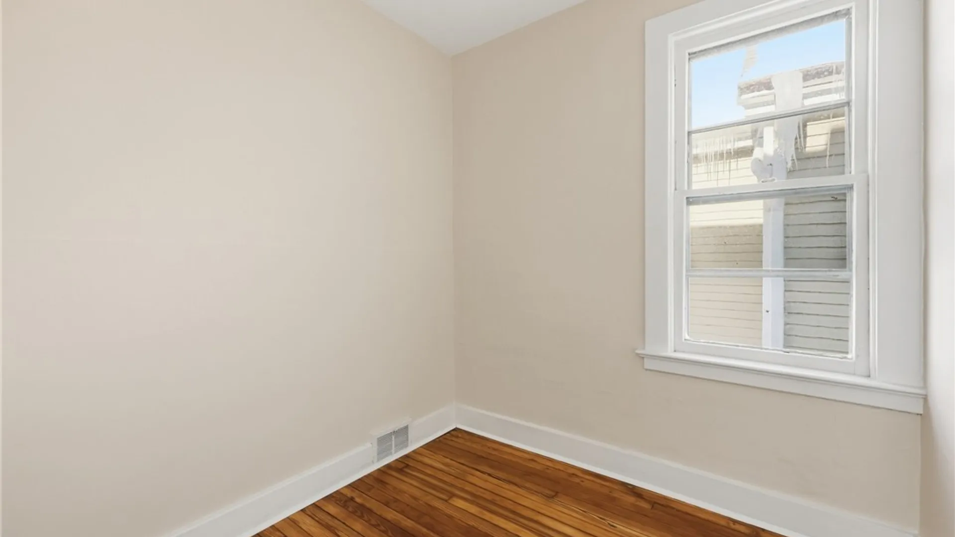 Property at 36 Krakow Street, Buffalo, NY 14206 33