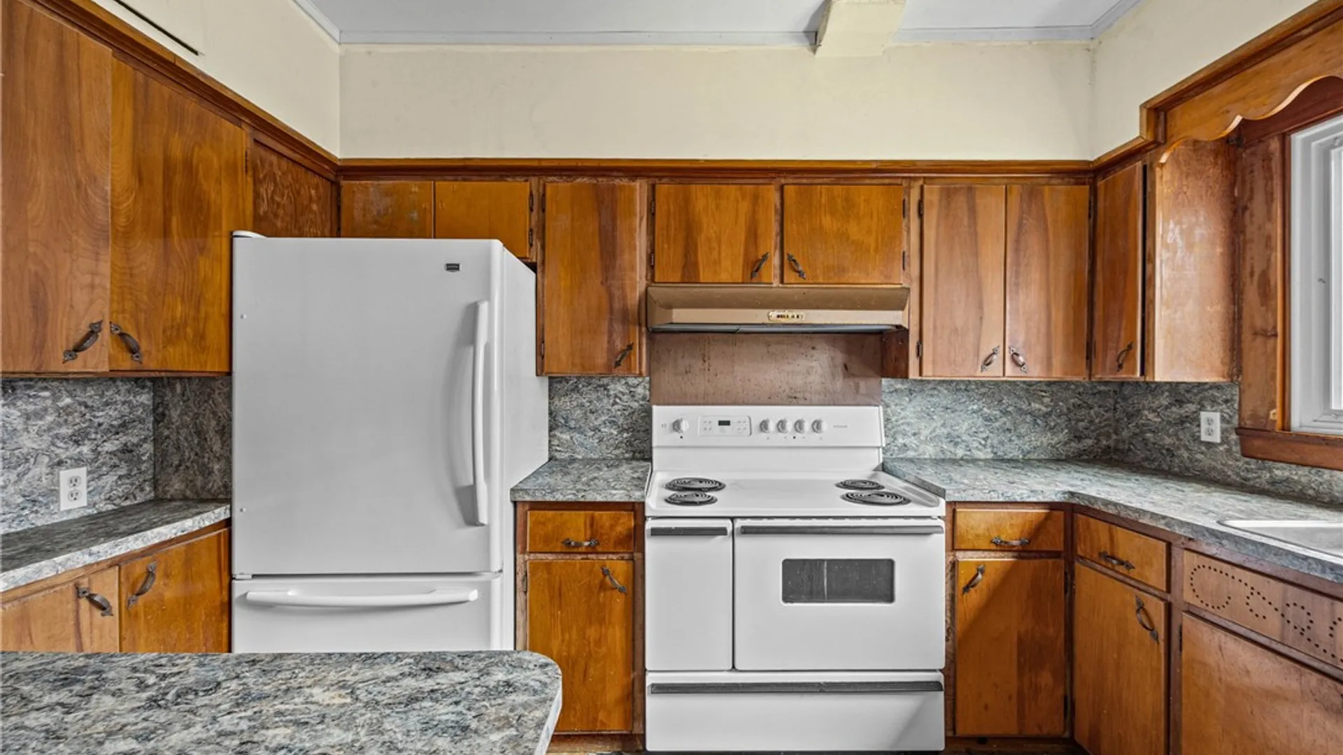 Property at 213 Highland Avenue, Shelby, NY 14103 23