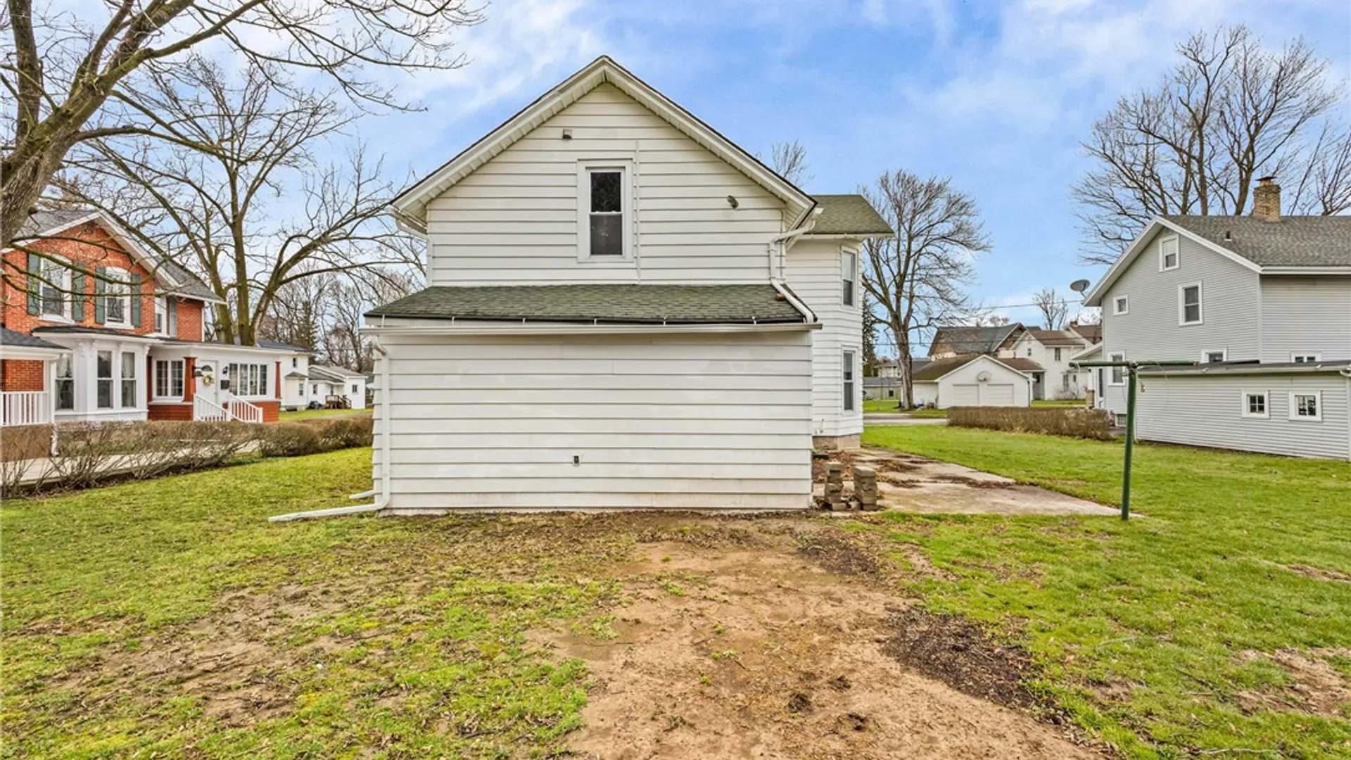 Property at 213 Highland Avenue, Shelby, NY 14103 4