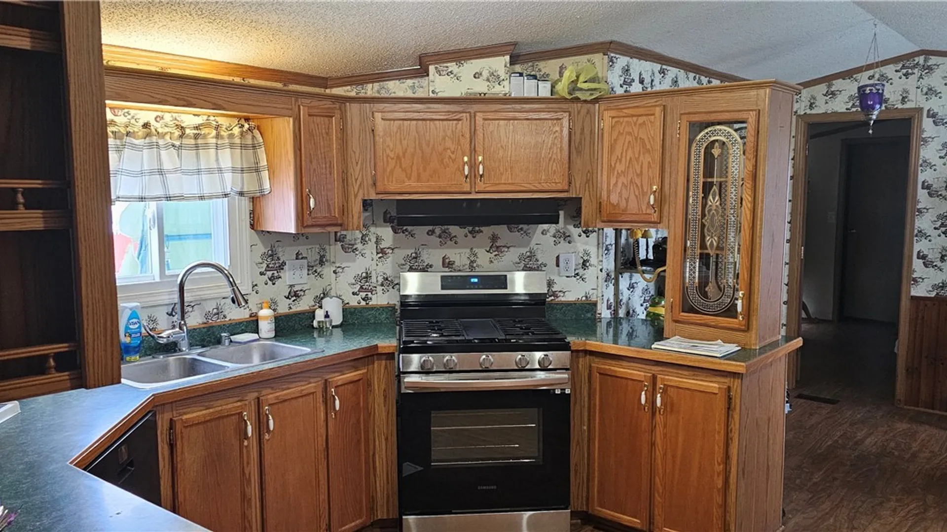 Property at 1108 Lockwood Drive, Lockport Town, NY 14094 8