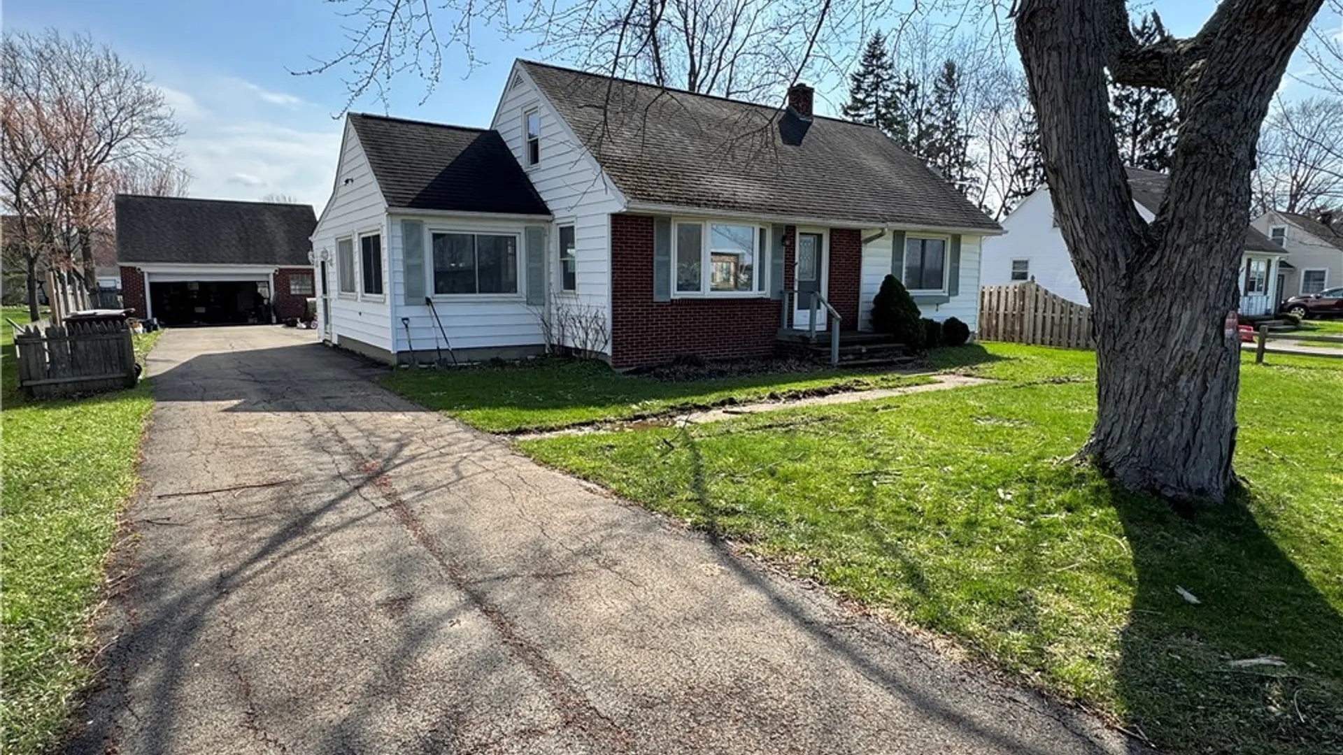 Property at 3001 Schoolview Road, Eden, NY 14057 4
