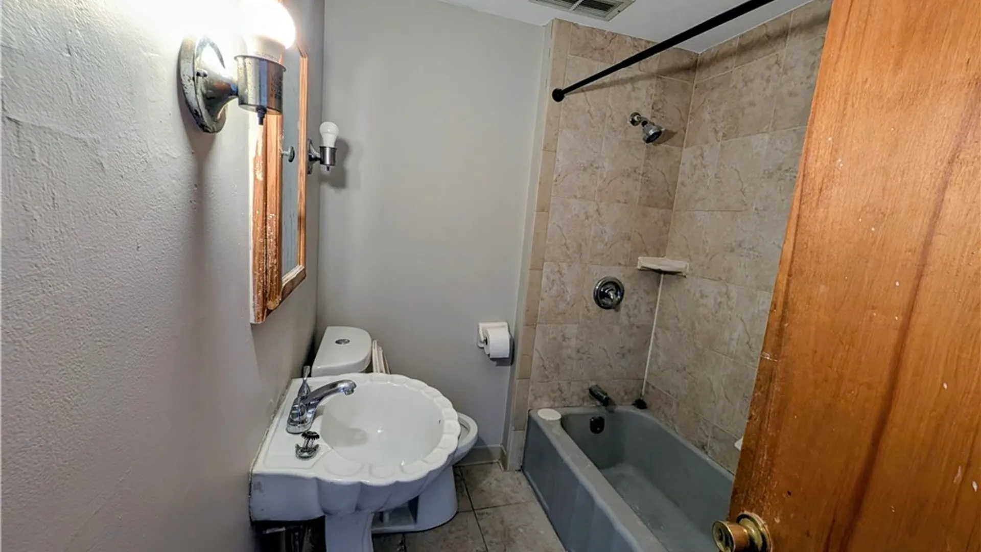 Property at 511 Dewitt Street, Syracuse, NY 13203 13