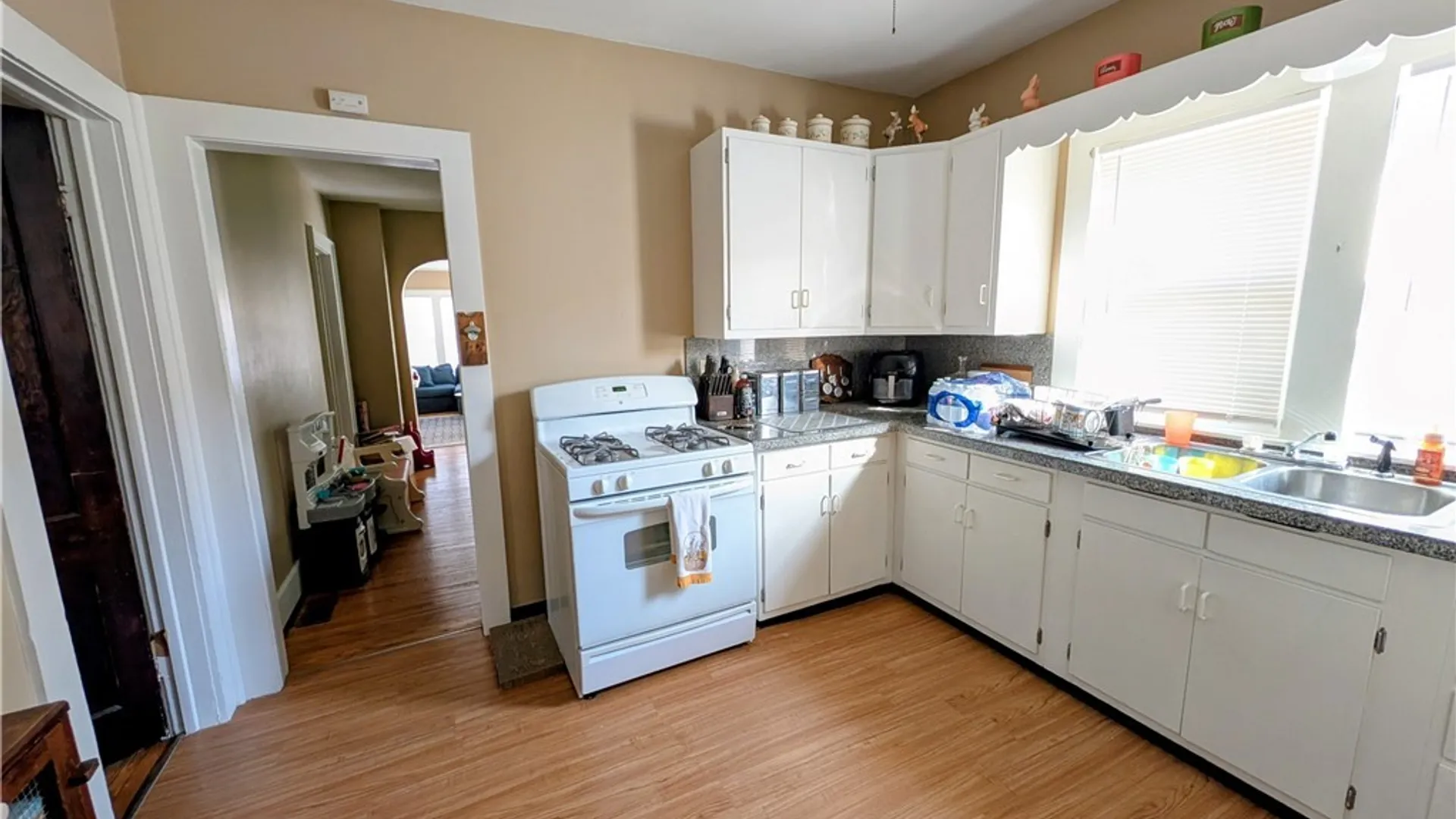 Property at 511 Dewitt Street, Syracuse, NY 13203 17