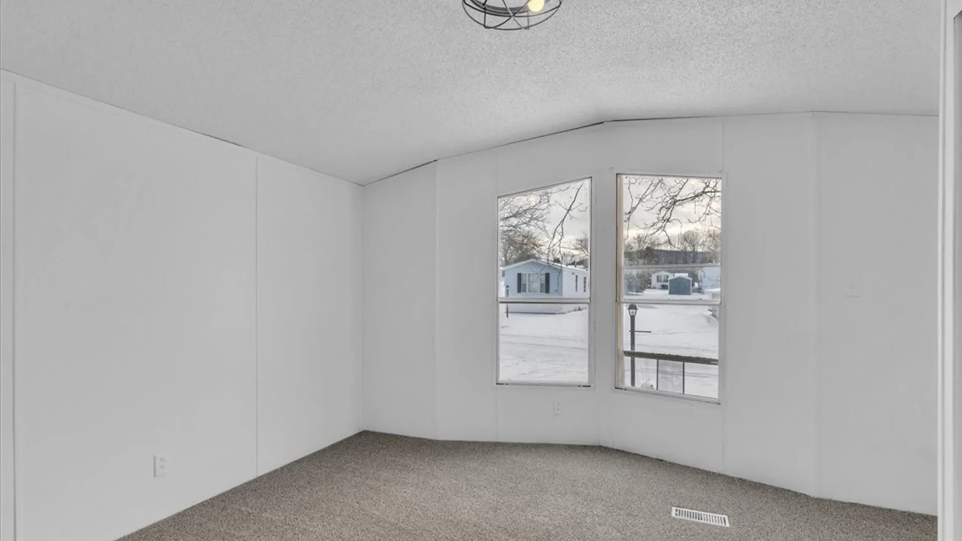 Property at 39 Green Valley Estates, Great Valley, NY 14741 20