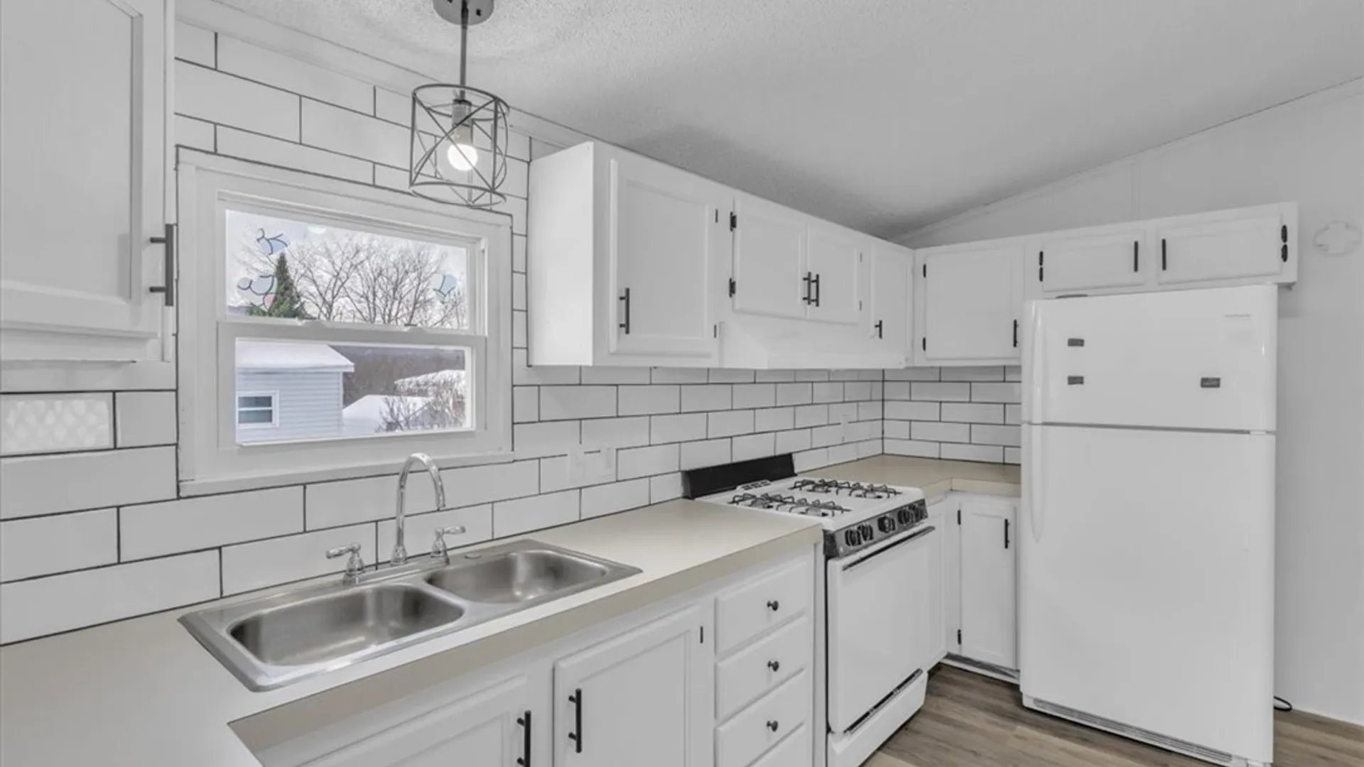 Property at 39 Green Valley Estates, Great Valley, NY 14741 5