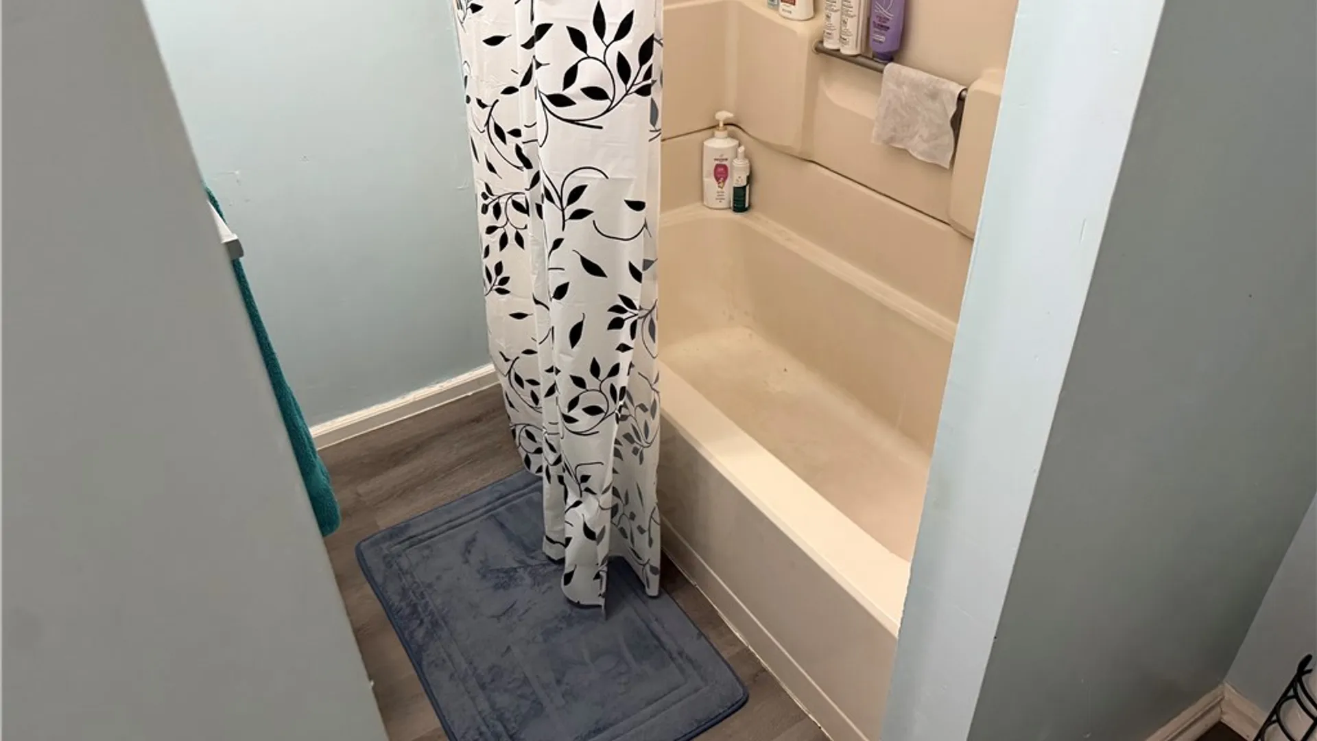 Property at 930 Brayton Park Place, Utica, NY 13502 16