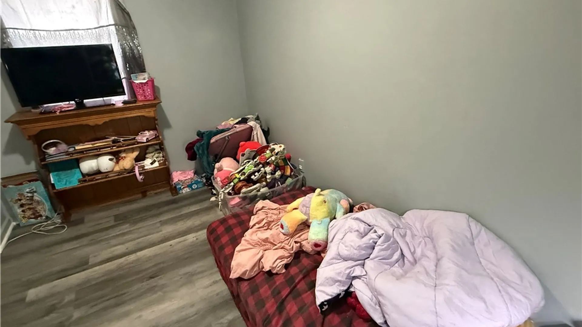 Property at 930 Brayton Park Place, Utica, NY 13502 20