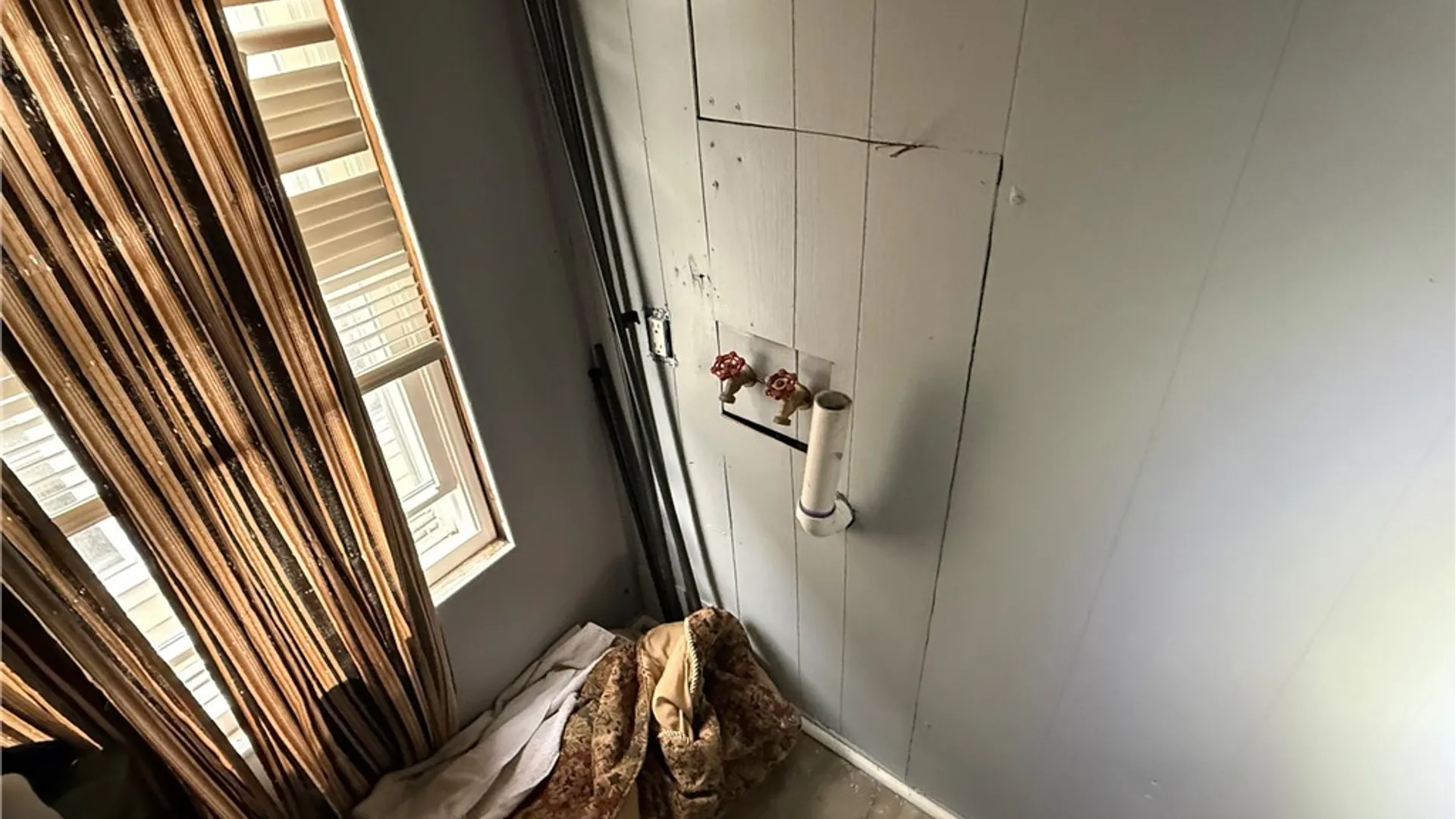 Property at 930 Brayton Park Place, Utica, NY 13502 24