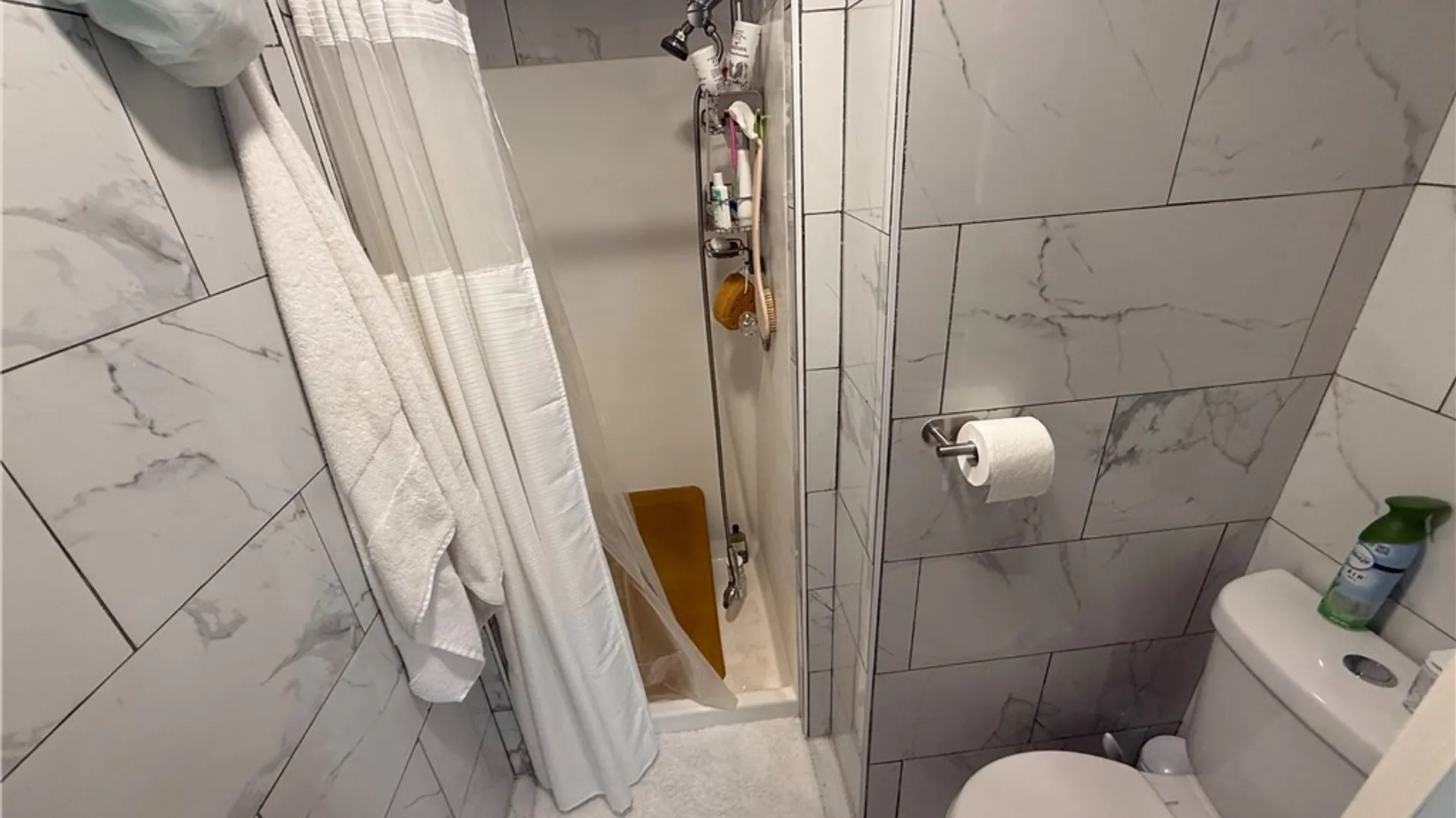 Property at 930 Brayton Park Place, Utica, NY 13502 7