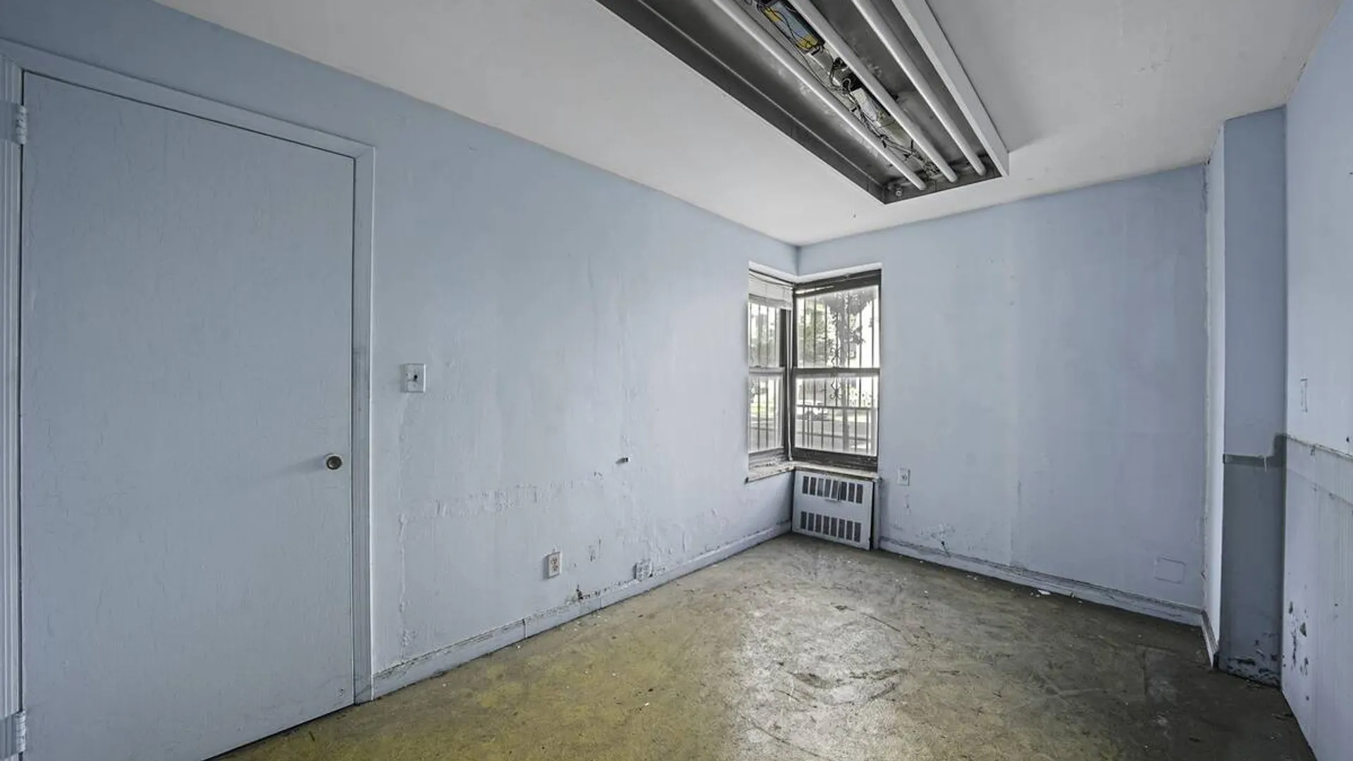 Property at 860 Grand Concourse, Bronx, NY 10451 10