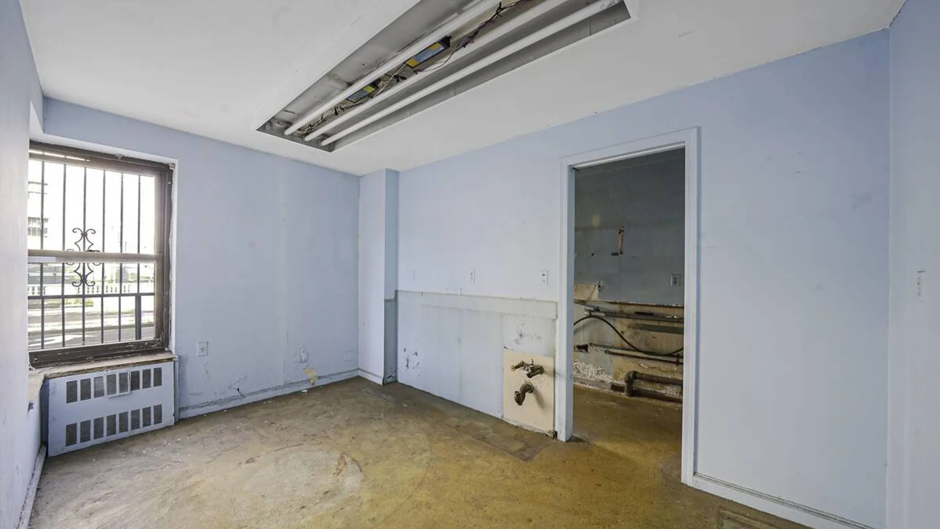 Property at 860 Grand Concourse, Bronx, NY 10451 11