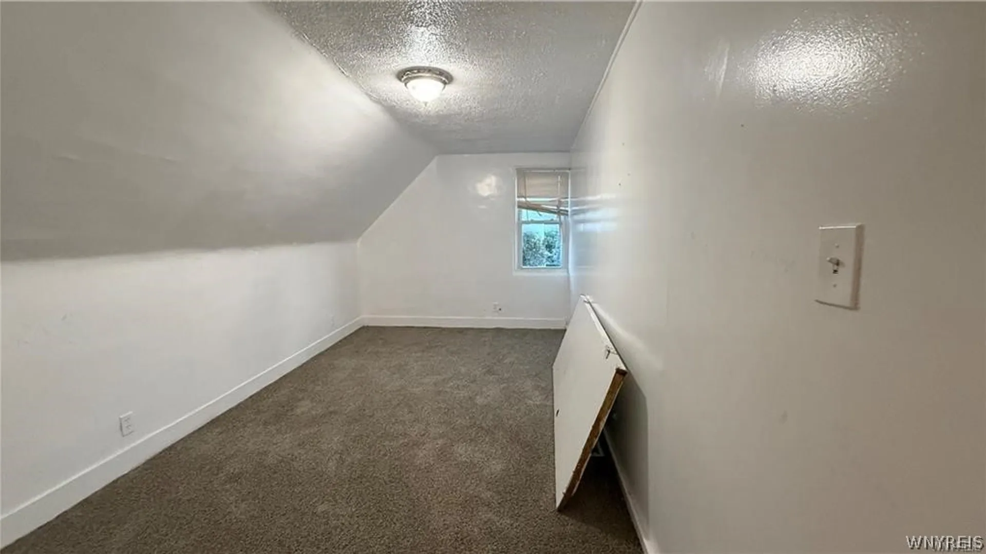 Property at 28 Dignity Circle, Buffalo, NY 14211 12