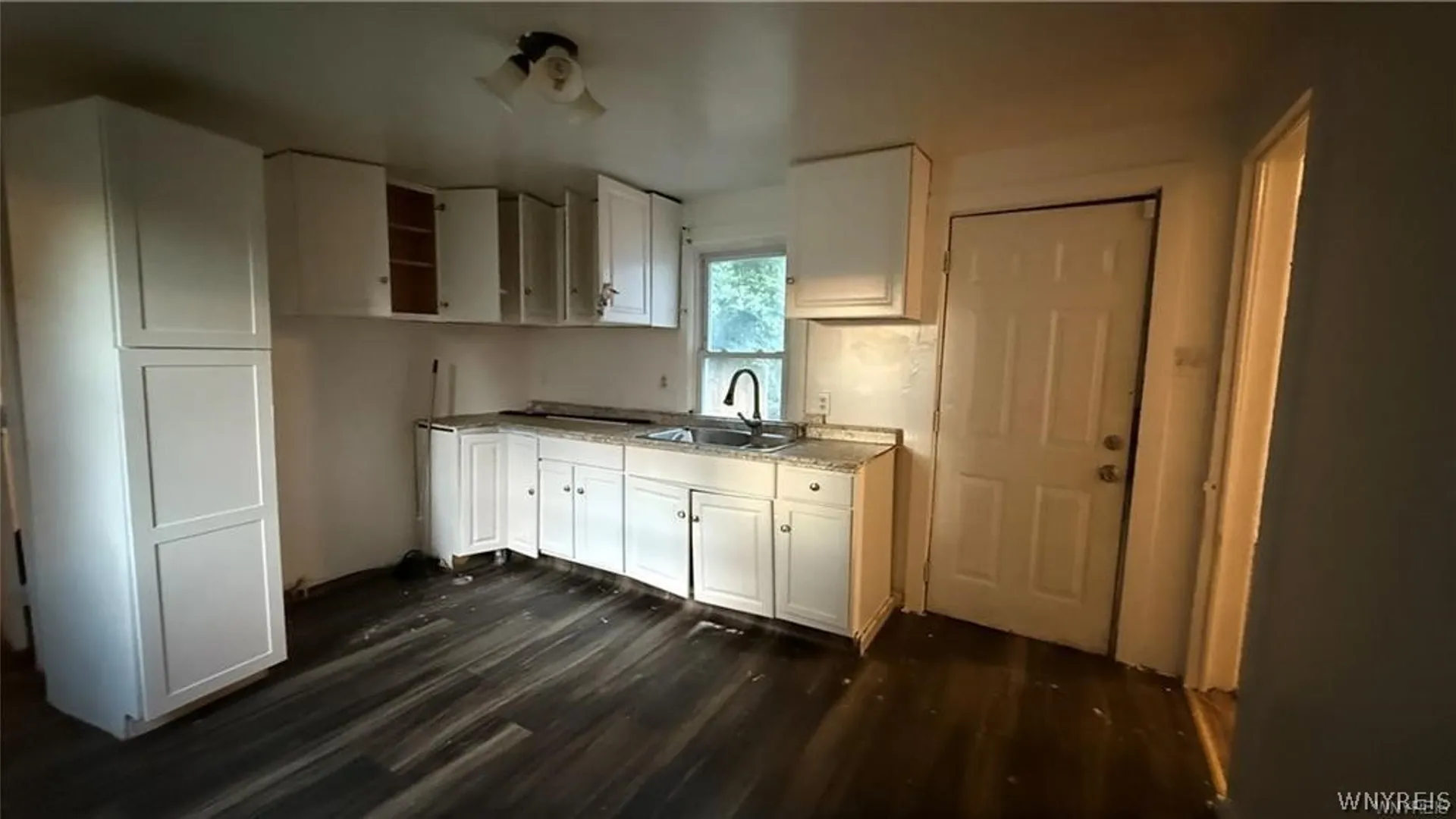 Property at 28 Dignity Circle, Buffalo, NY 14211 9