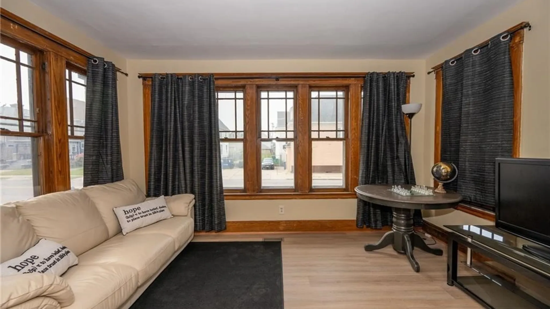 Property at 98 Delavan Avenue, Buffalo, NY 14208 5