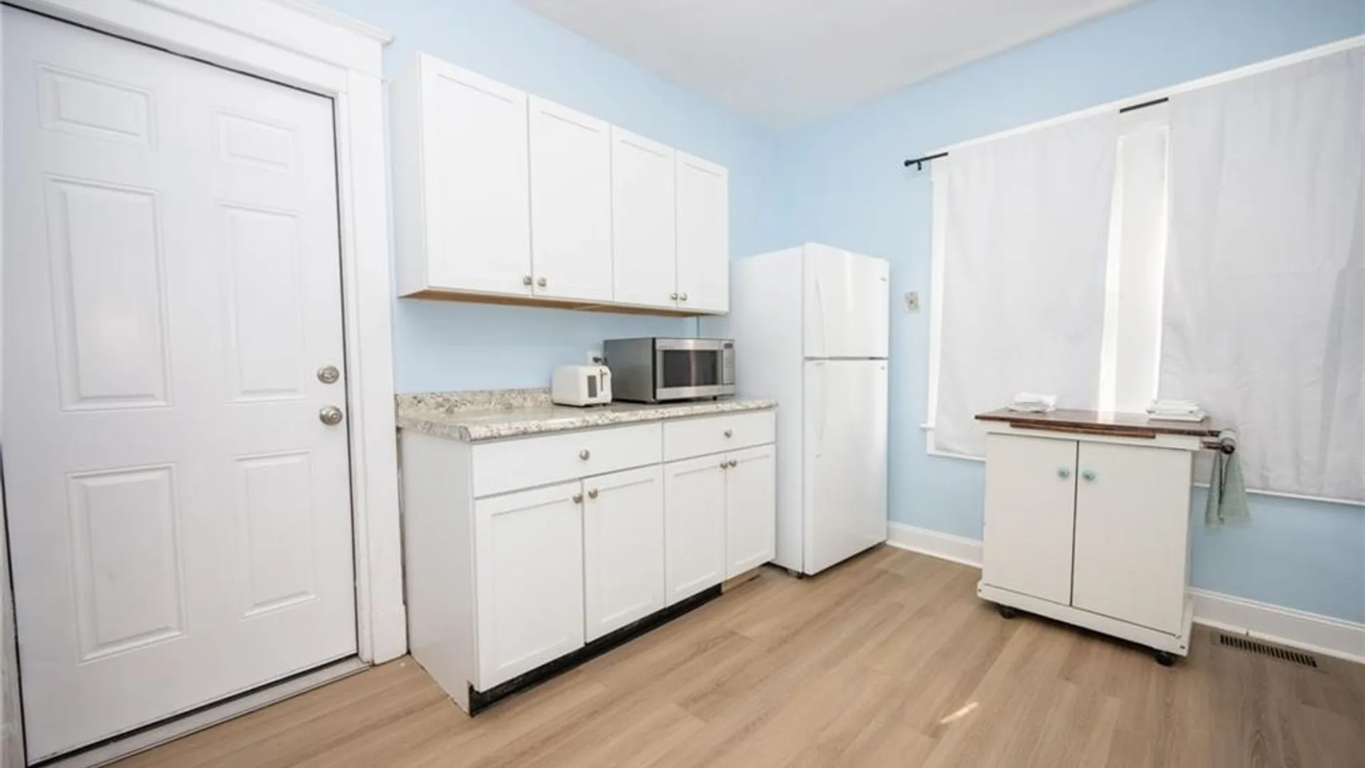 Property at 98 Delavan Avenue, Buffalo, NY 14208 9