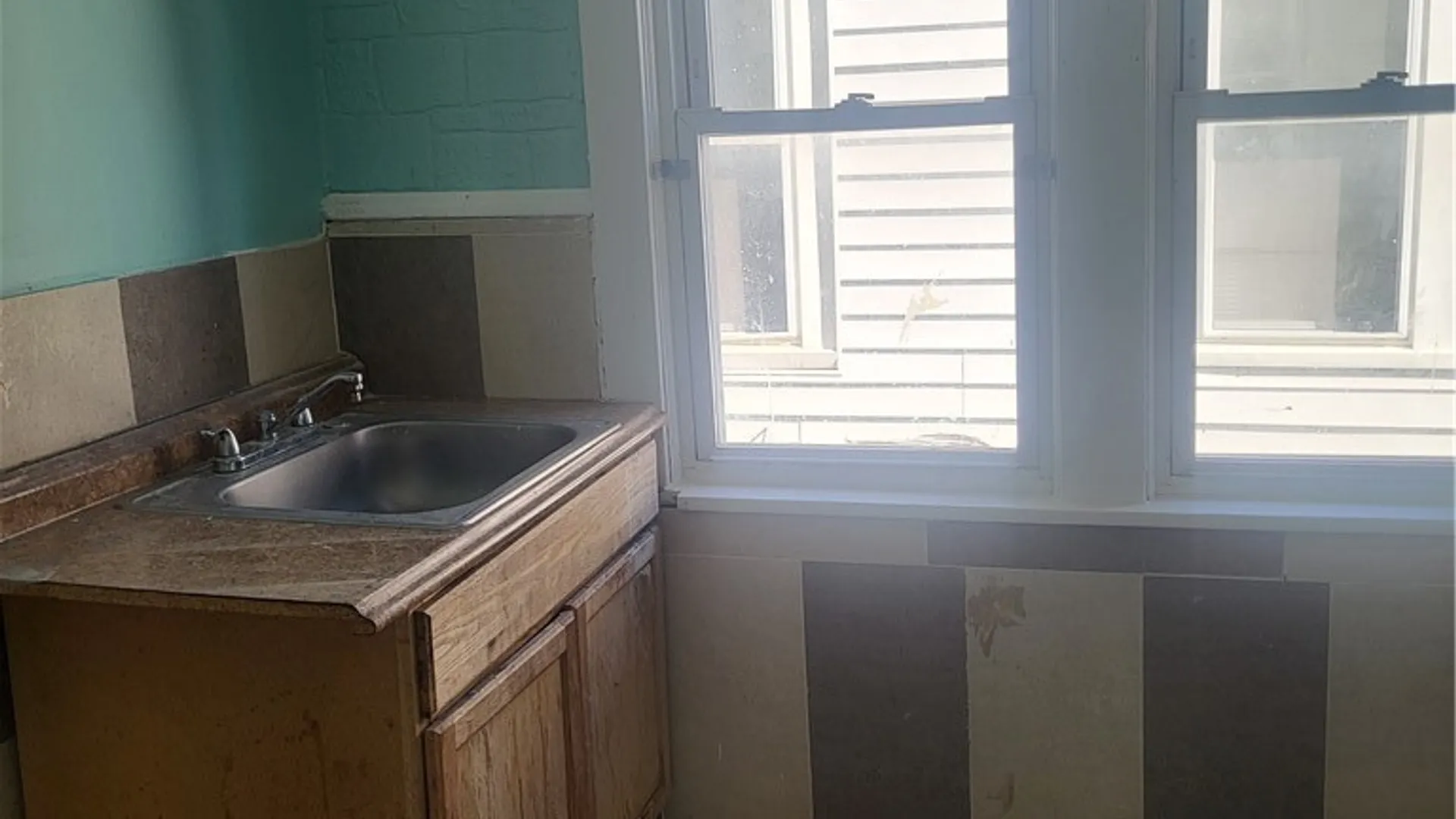 Property at 334 Delavan Avenue, Buffalo, NY 14208 19