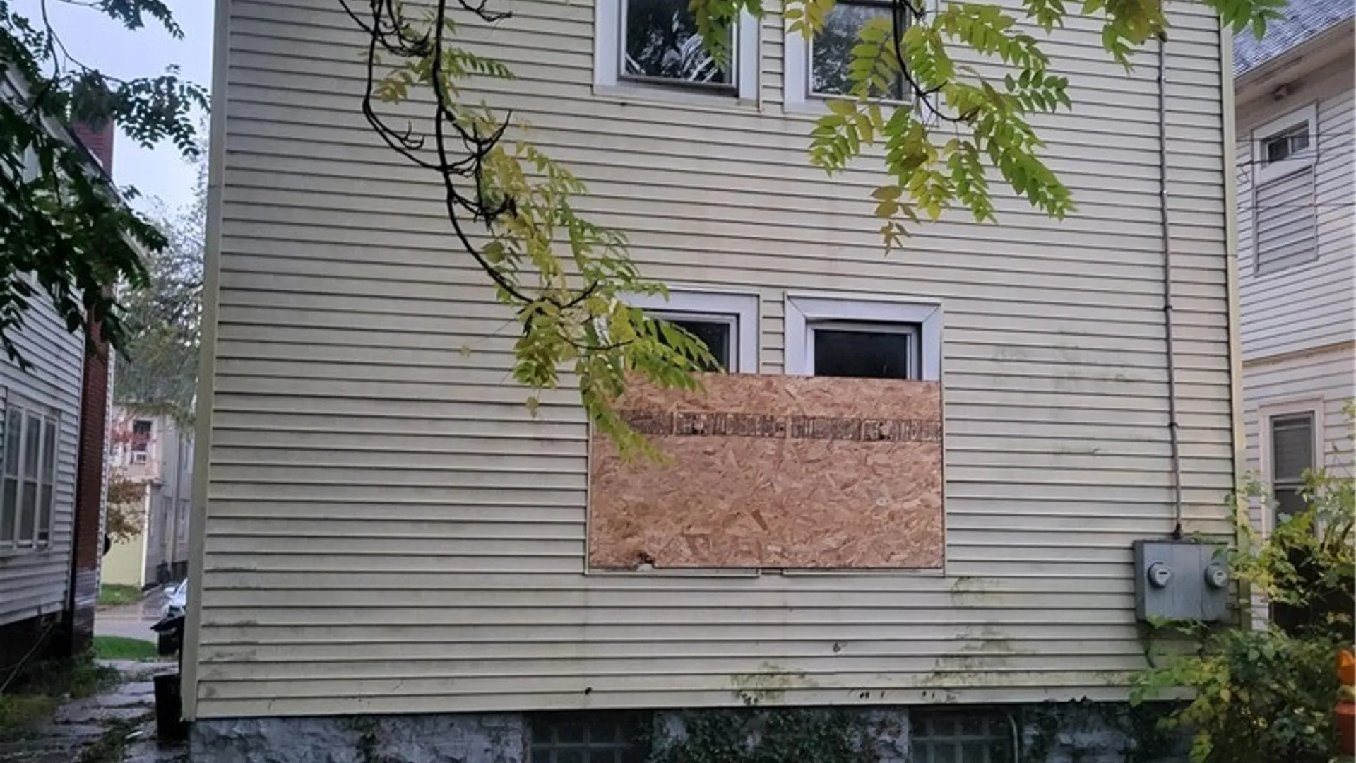 Property at 334 Delavan Avenue, Buffalo, NY 14208 3