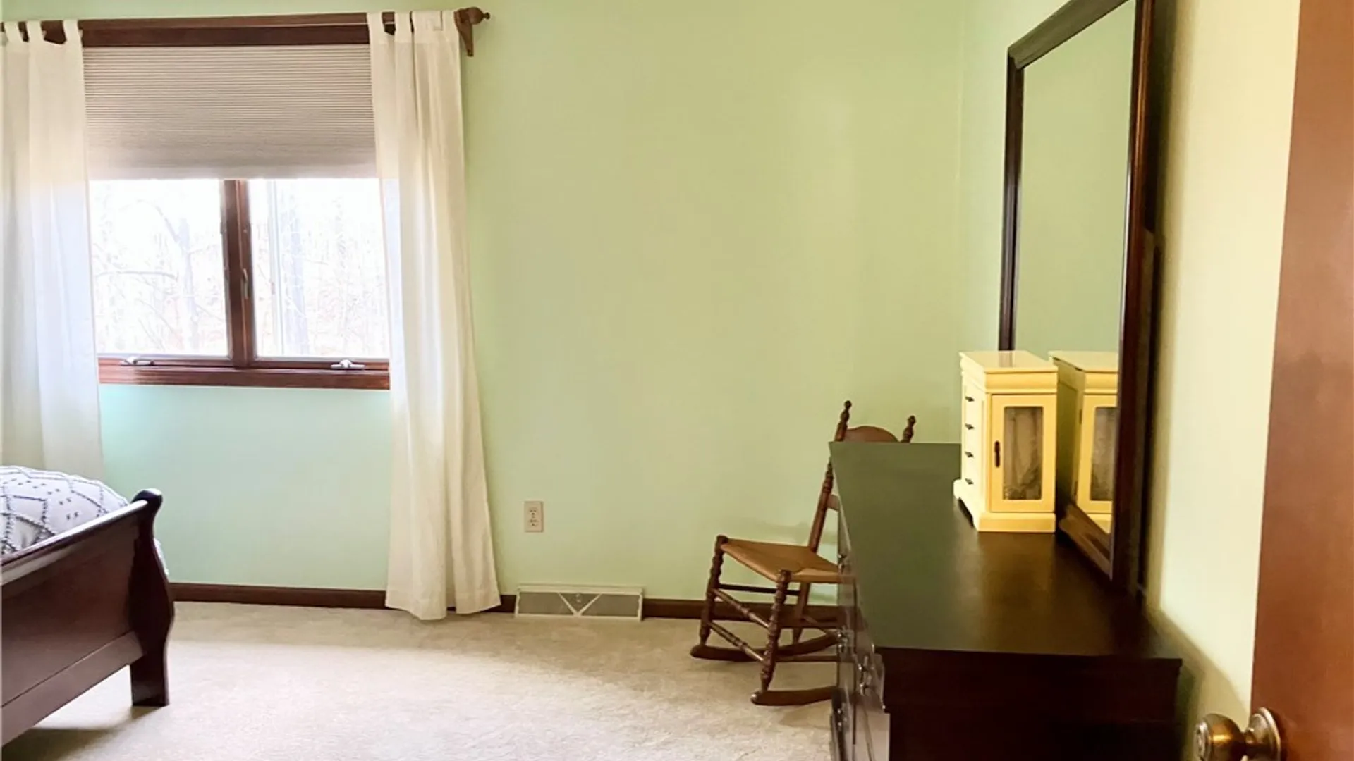 Property at 42 Eastwood Parkway, Lancaster, NY 14043 18