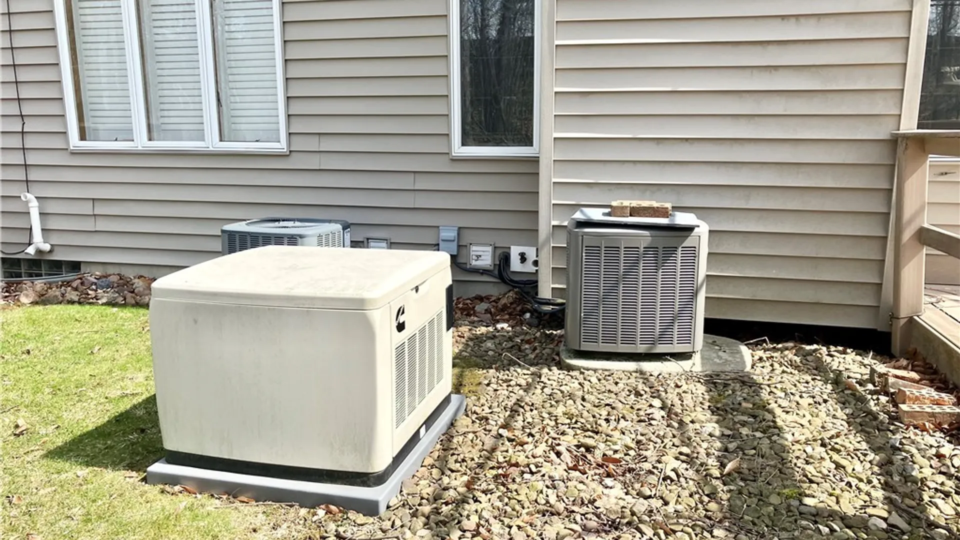 Property at 42 Eastwood Parkway, Lancaster, NY 14043 28