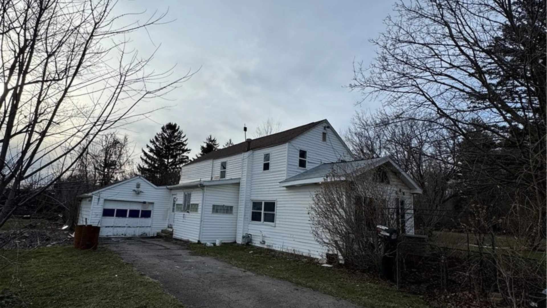Property at 486 103rd Street, Wheatfield, NY 14304 6