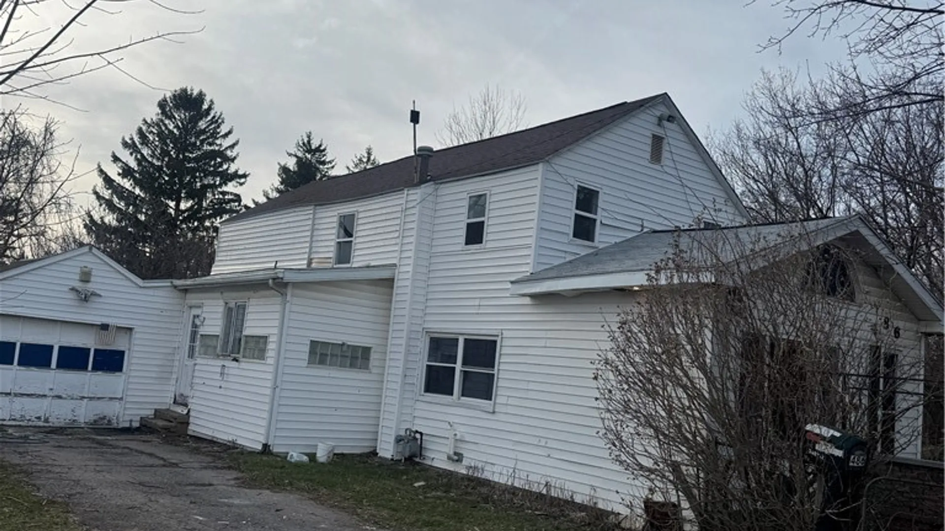 Property at 486 103rd Street, Wheatfield, NY 14304 7