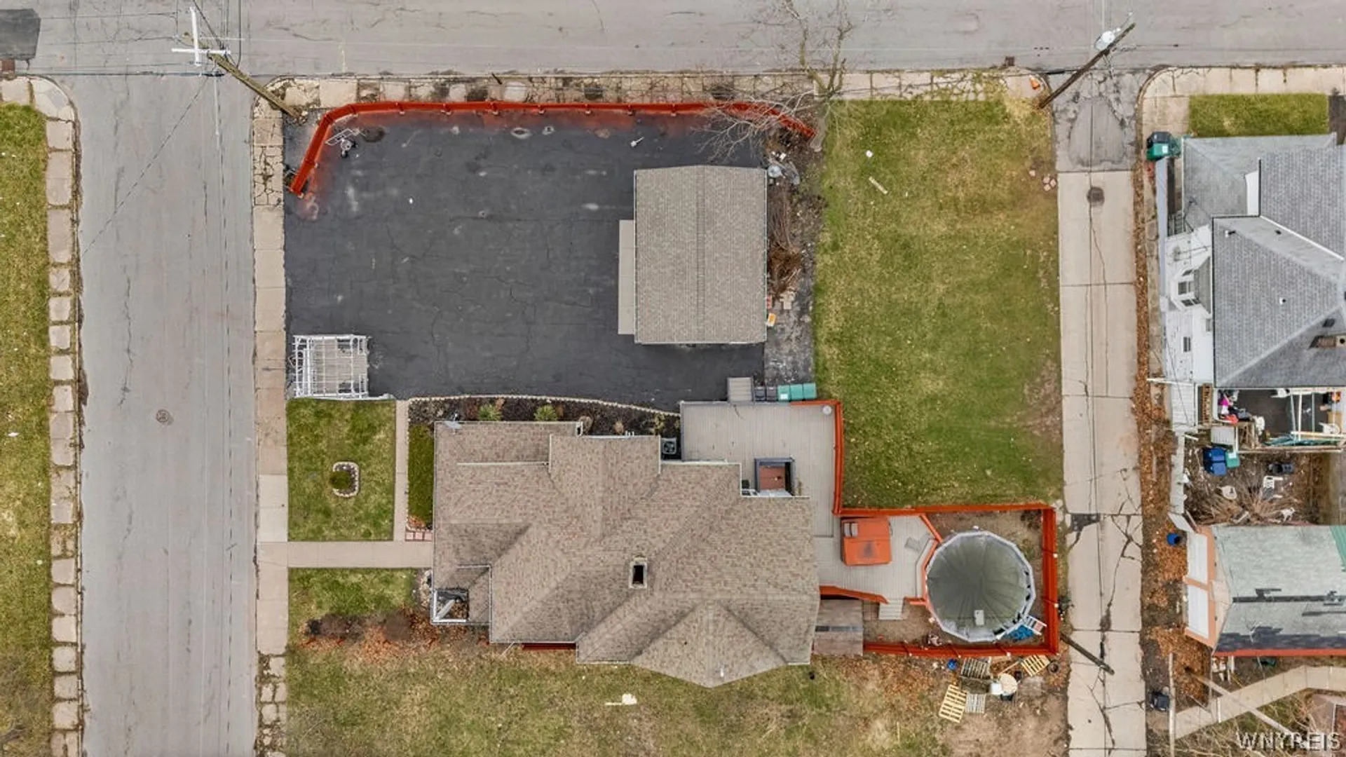 Property at 1606 8th Street, Niagara Falls, NY 14305 5